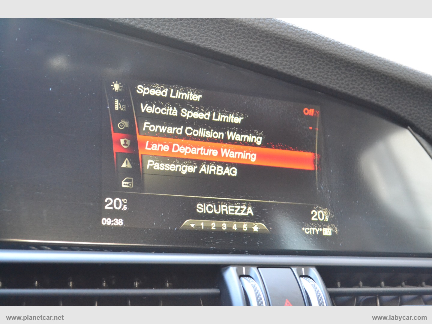 Giulia 2.2 Turbodiesel 150 CV AT8 Busin. - immagine 26