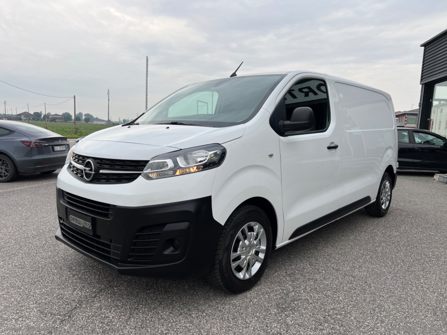 Vivaro 2.0D180S&S AT8 PL-TN M Fur. Enjoy + IVA - immagine 26