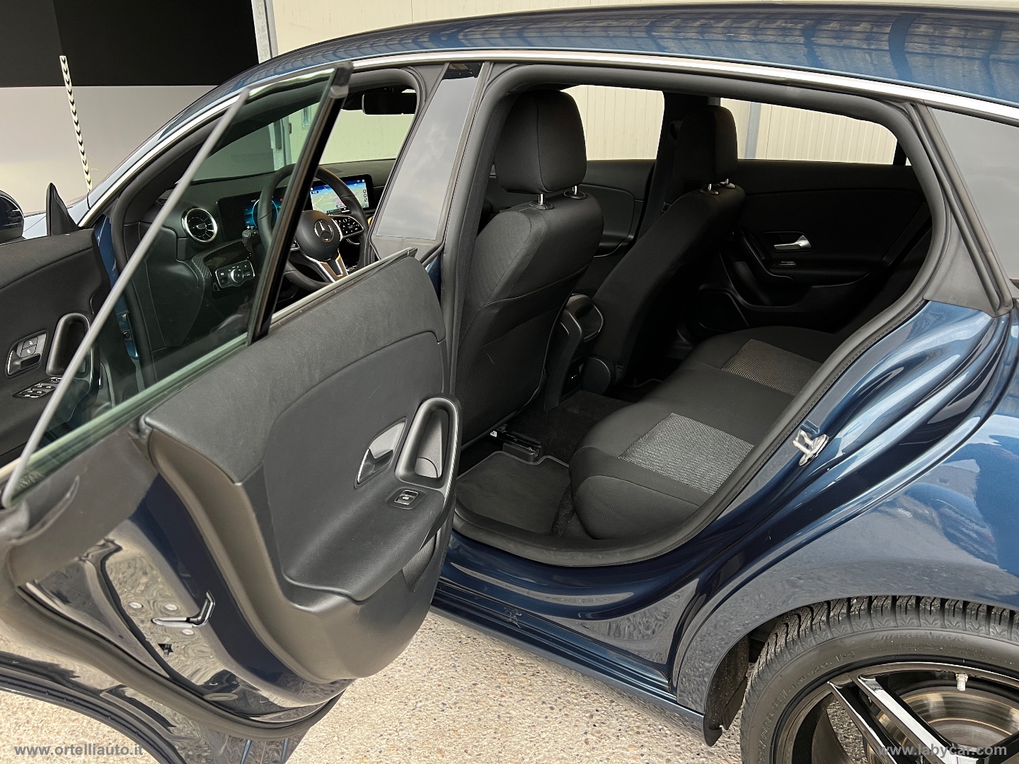 CLA 200 d Aut. Shooting Brake Business IVA DEDUCIBILE - immagine 26