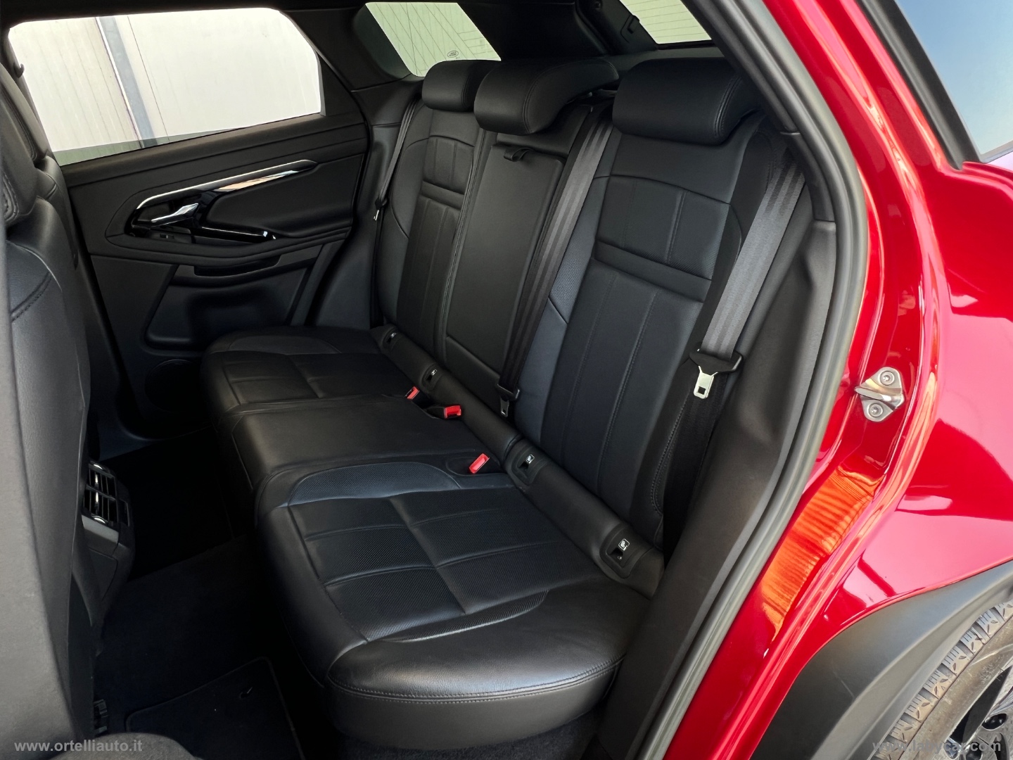 RR Evoque 2.0D I4 163 CV AWD Auto R-D. S - immagine 26