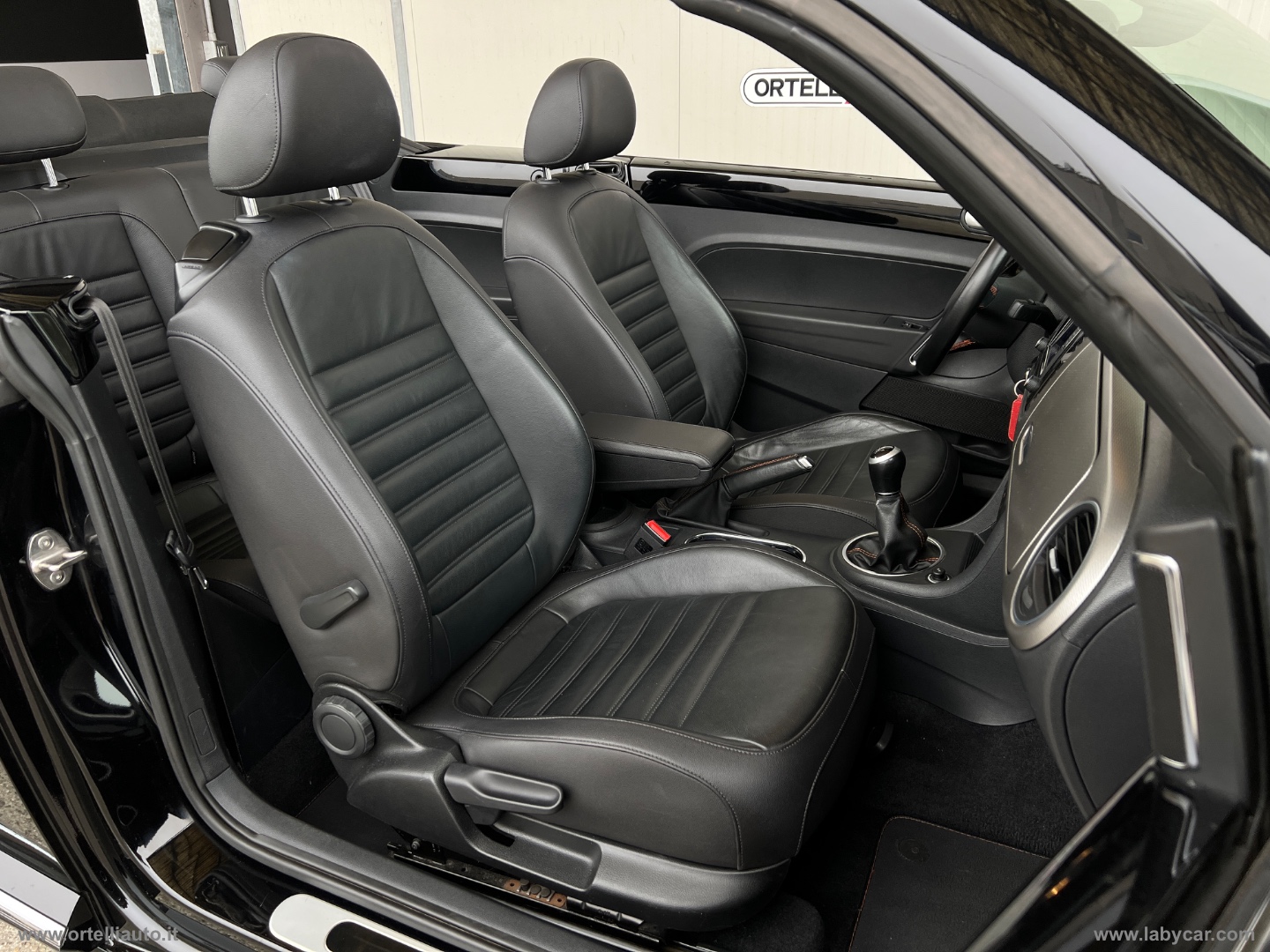 Maggiolino Cabrio 1.2 TSI Design BMT - immagine 26