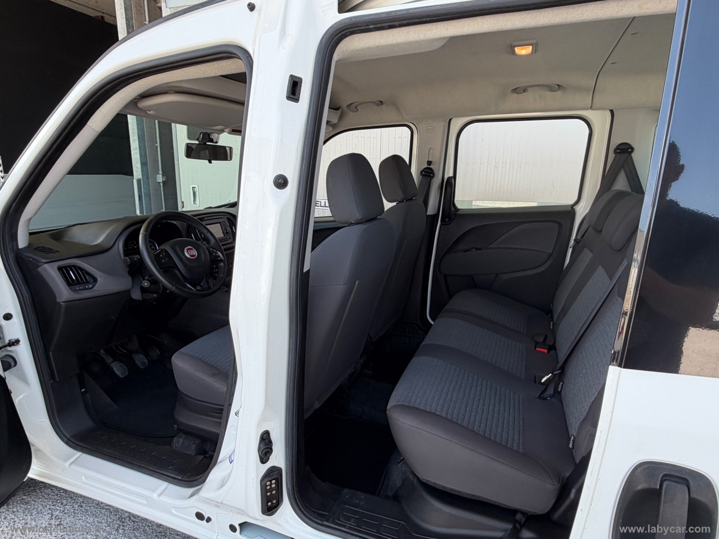 Doblò 1.6 MJT 95 CV Lounge - immagine 26