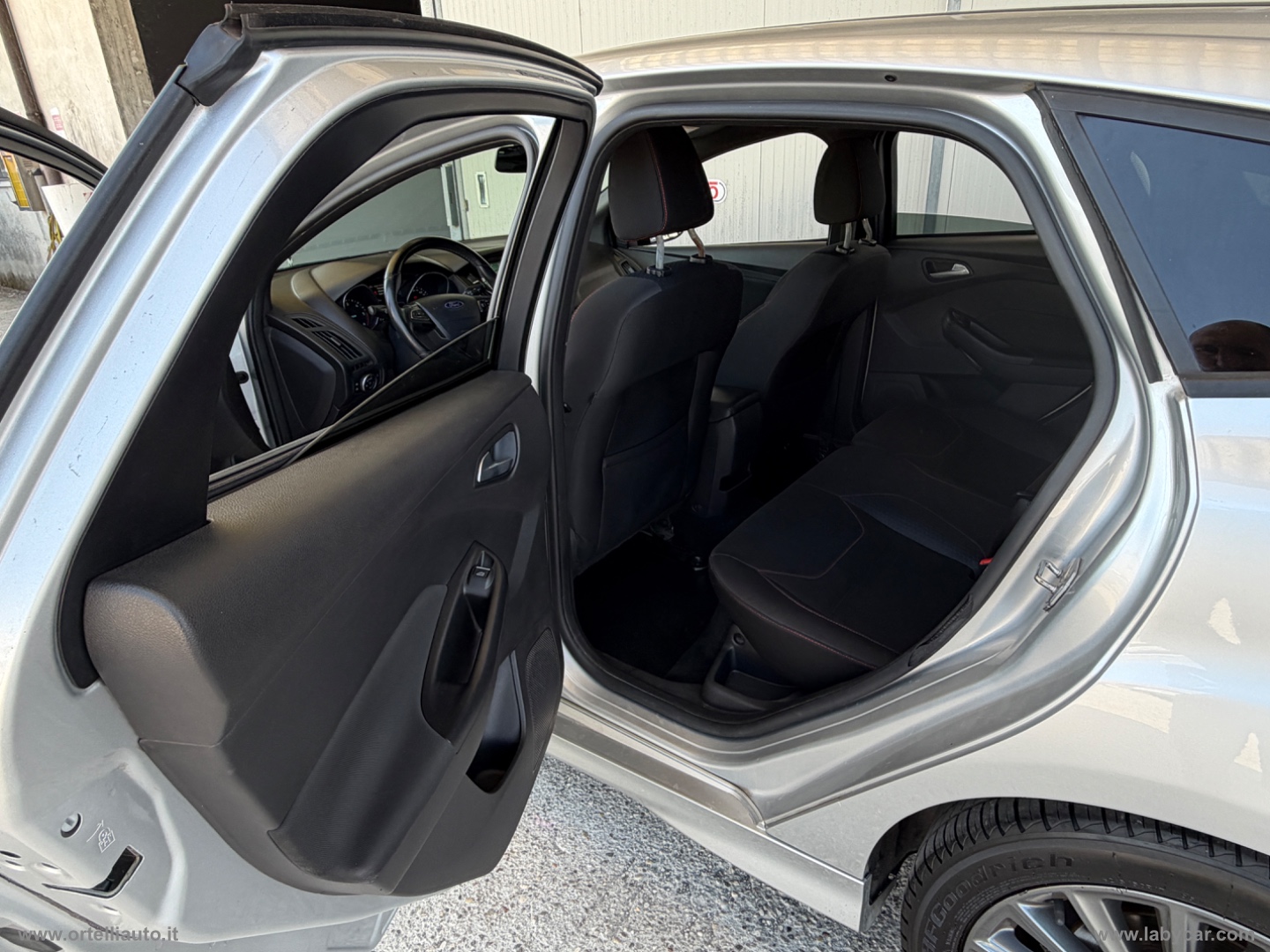 Focus 1.5 EcoBlue 120CV 5p. ST Line - immagine 26