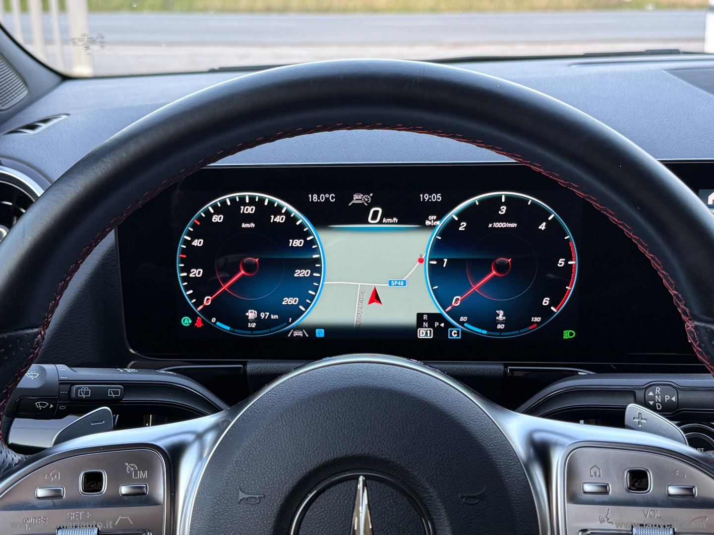 GLA 200 d Automatic Premium AMG - immagine 26