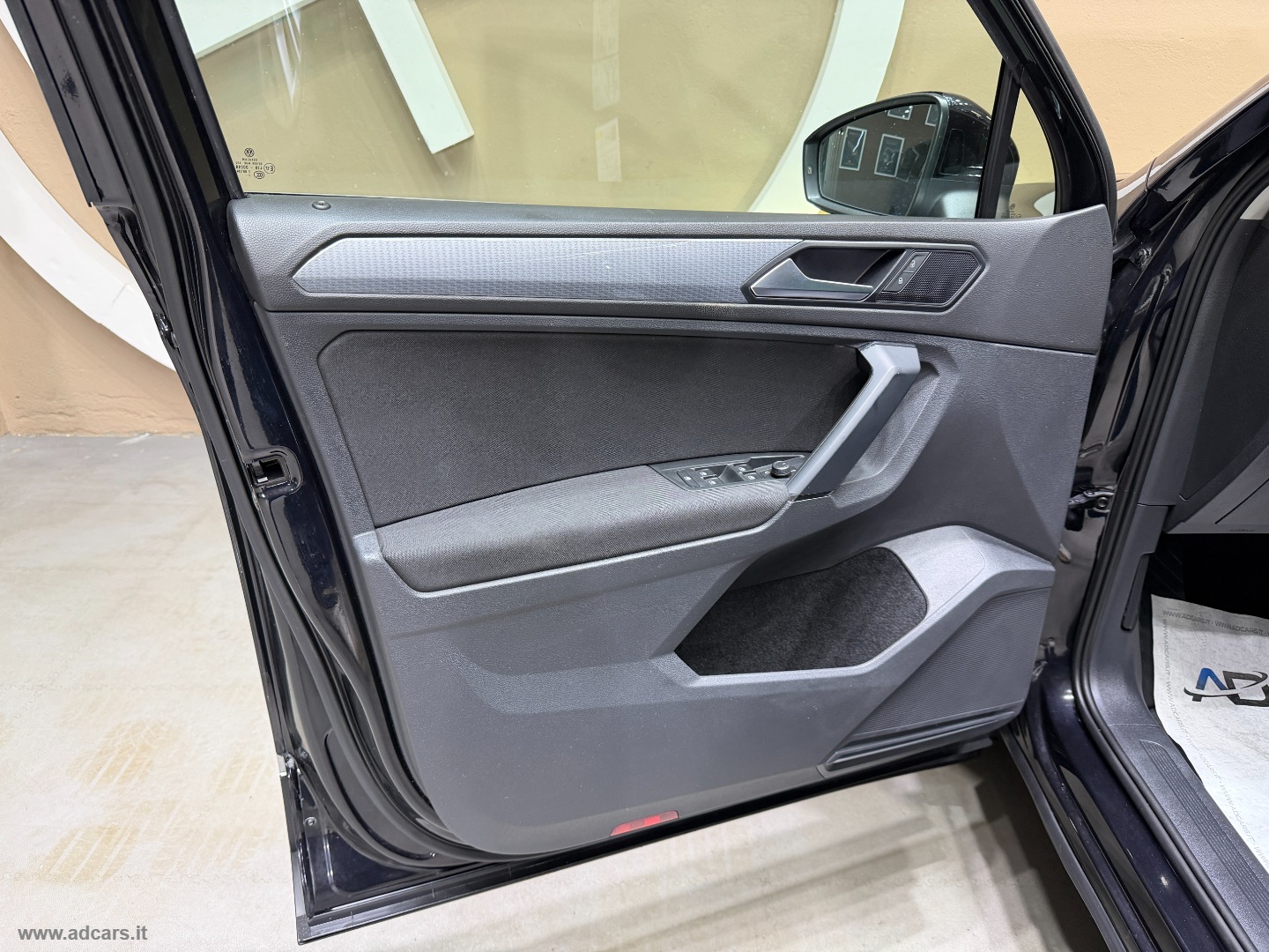 Tiguan 2.0 TDI 150CV SCR DSG Life *CAMBIO AUT*CLIMA 3 ZONE* - immagine 26