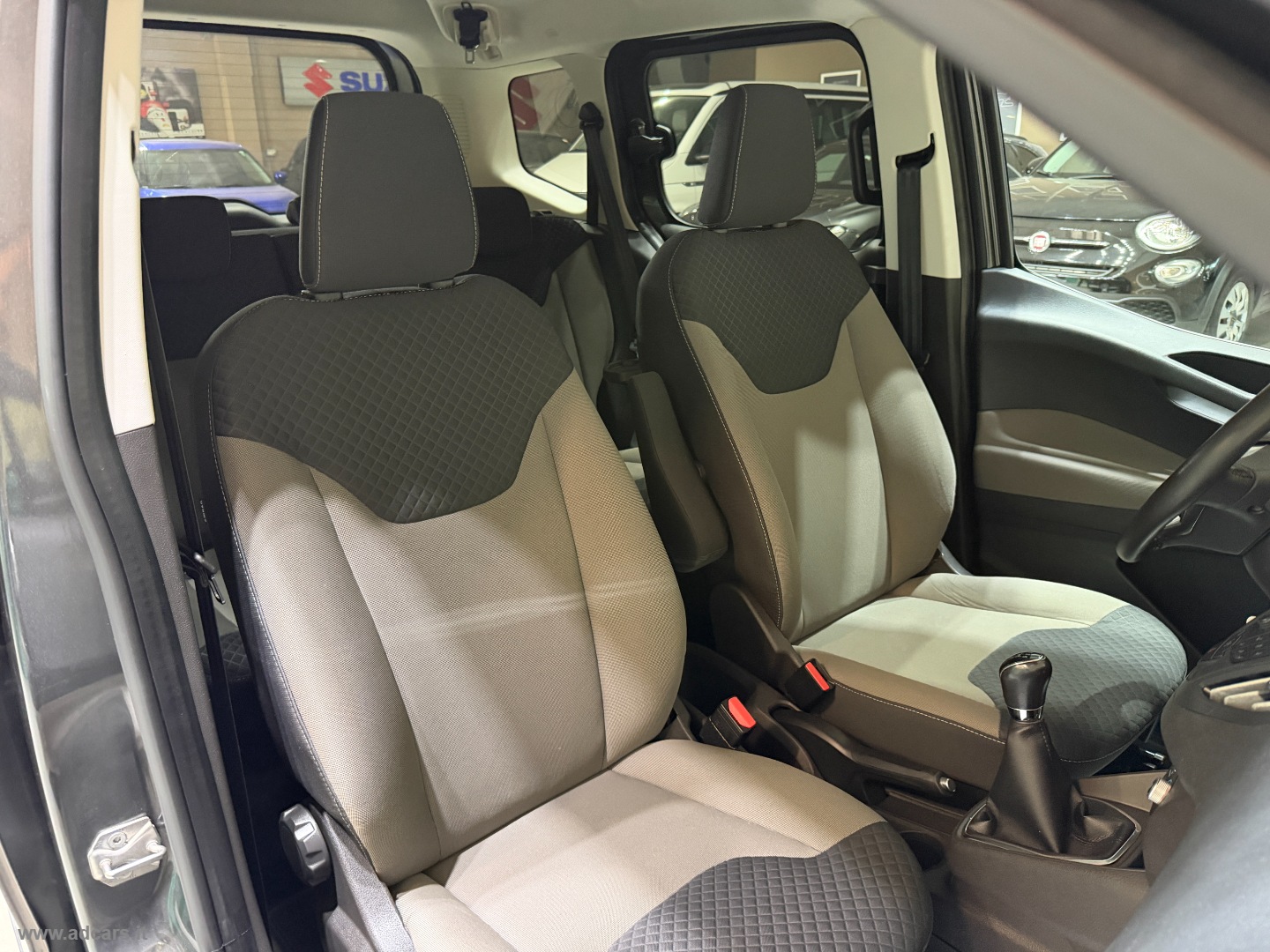 Tourneo Connect 1.0 EcoBoost Plus *5 POSTI*DOPPIA PORTA*VETRI SCURI* - immagine 26