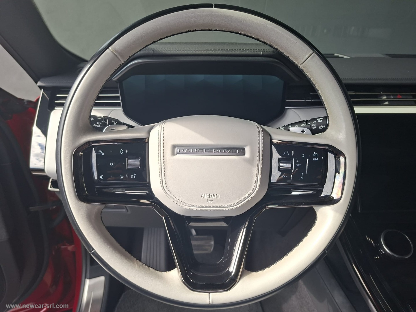 Range Rover 3.0D I6 300 CV HSE - immagine 26