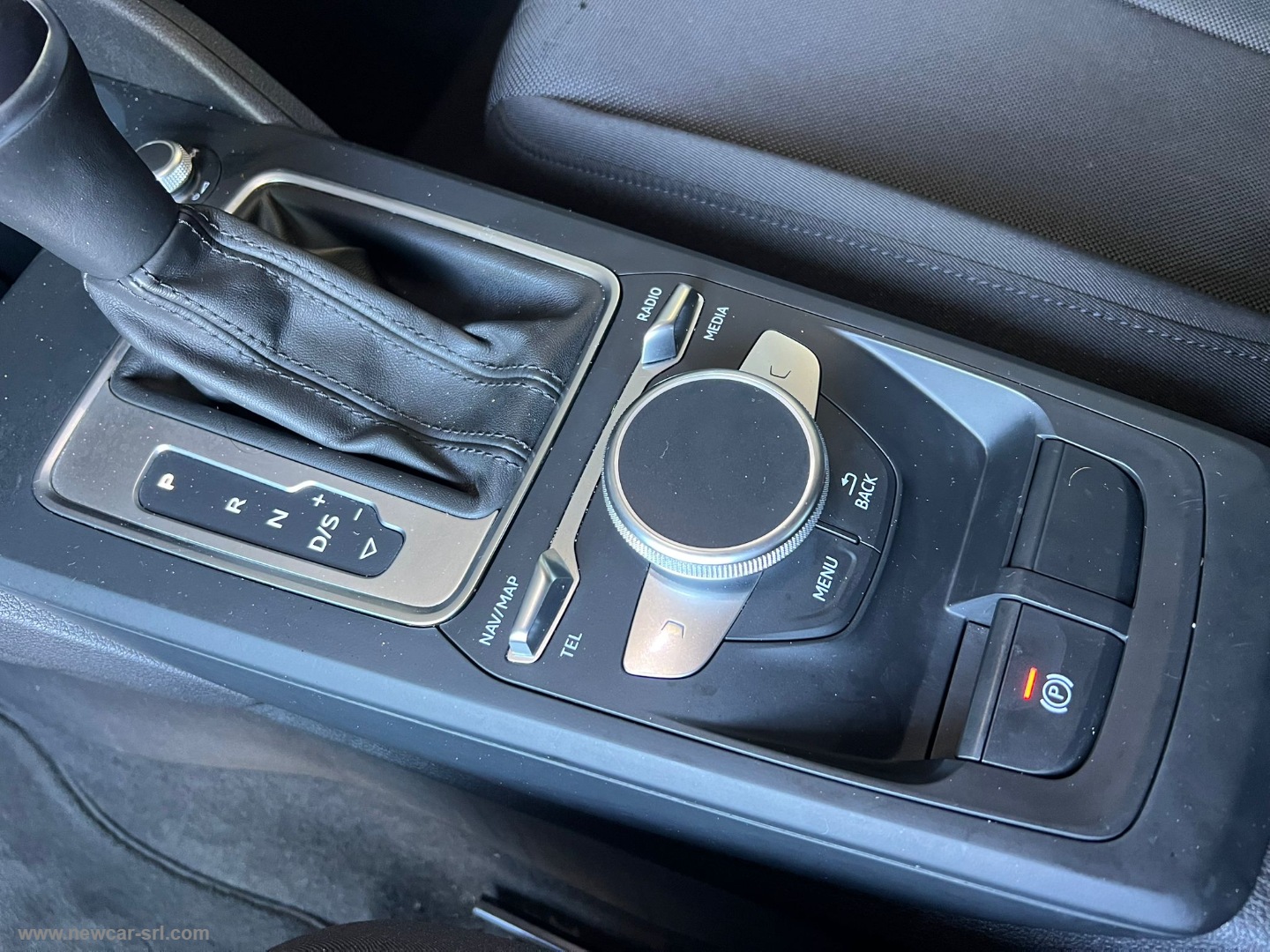 Q2 30 TDI S tronic - immagine 26