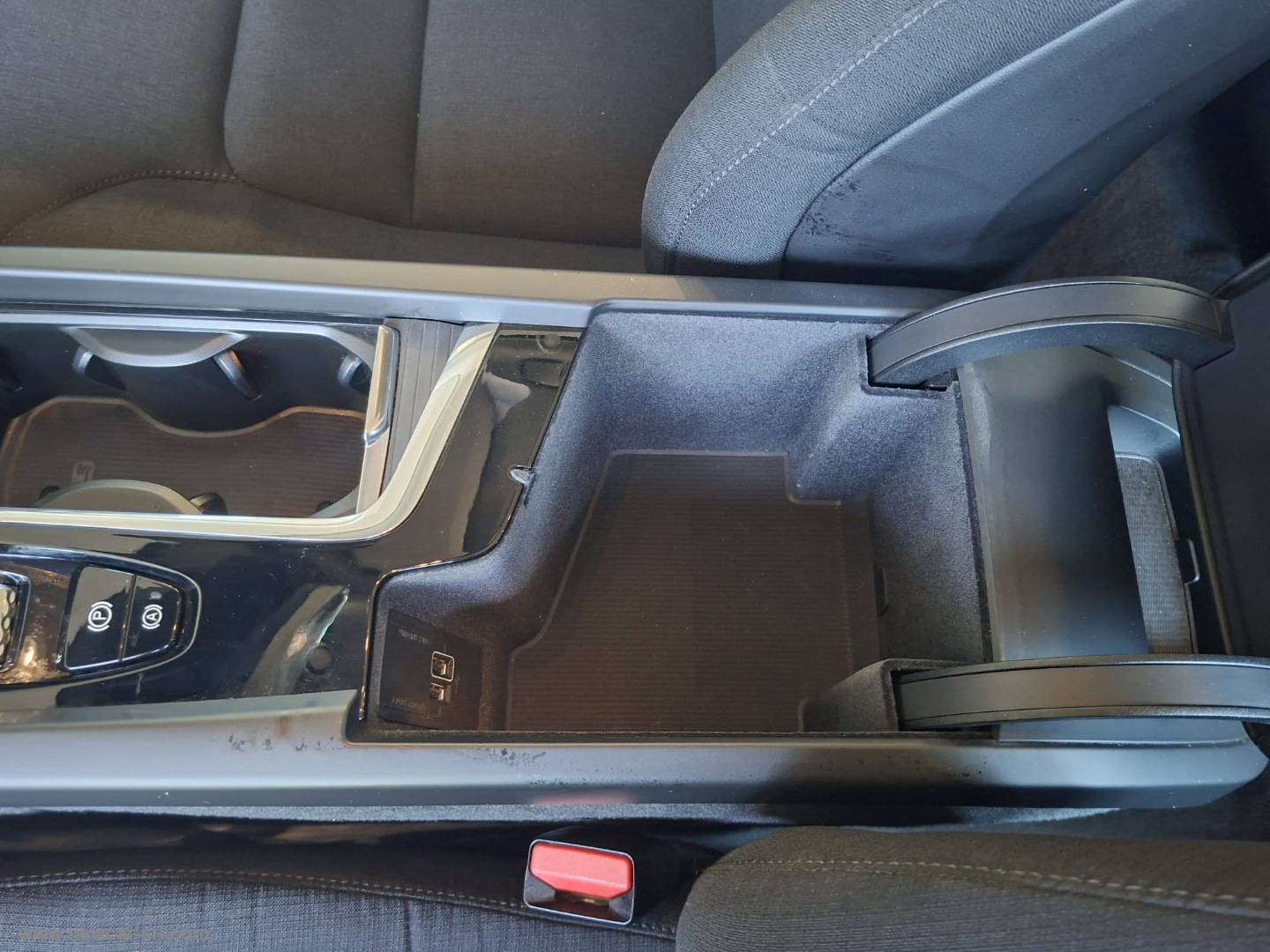 XC60 B4 Geartronic Momentum - immagine 26
