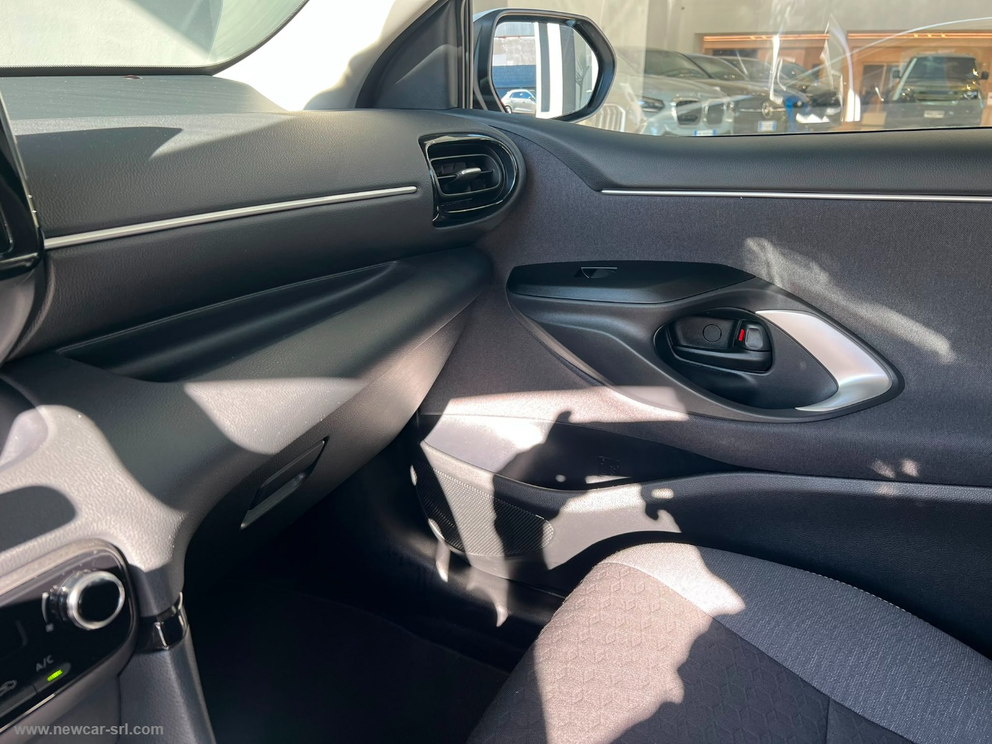 Yaris 1.5 Hybrid 5p. Business - immagine 26