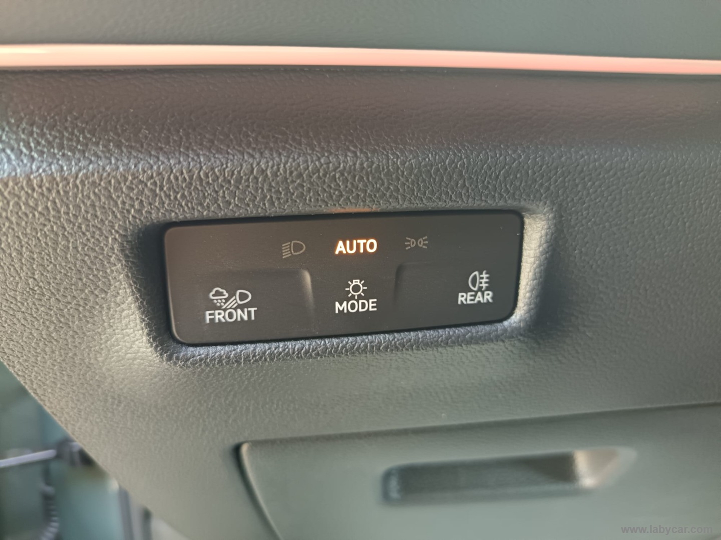 Tiguan 2.0 TDI 150 CV EVO DSG Elegance - immagine 26