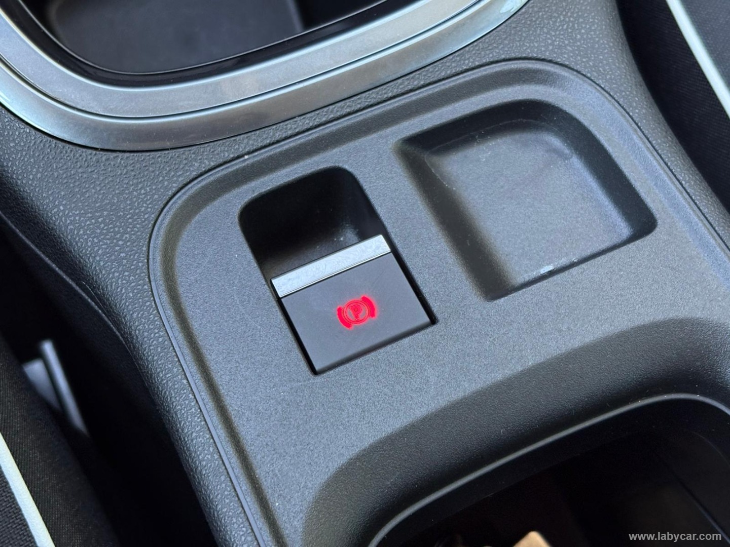 Fiat 600 Hybrid 145 CV DCT MHEV Icon - Immagine 26