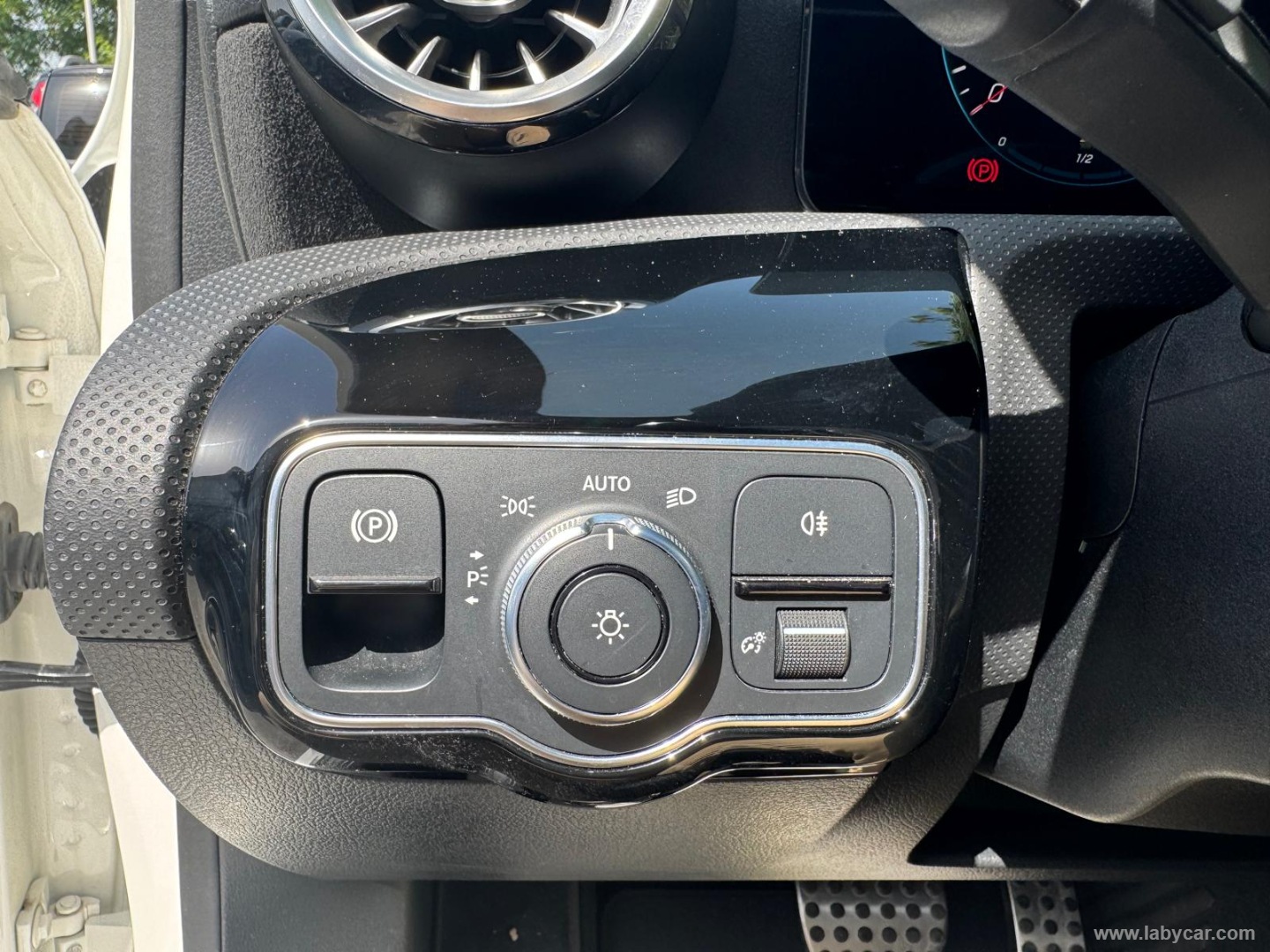 Mercedes-Benz Classe A A 250 e Automatic Plug-in hybrid Premium - Immagine 26