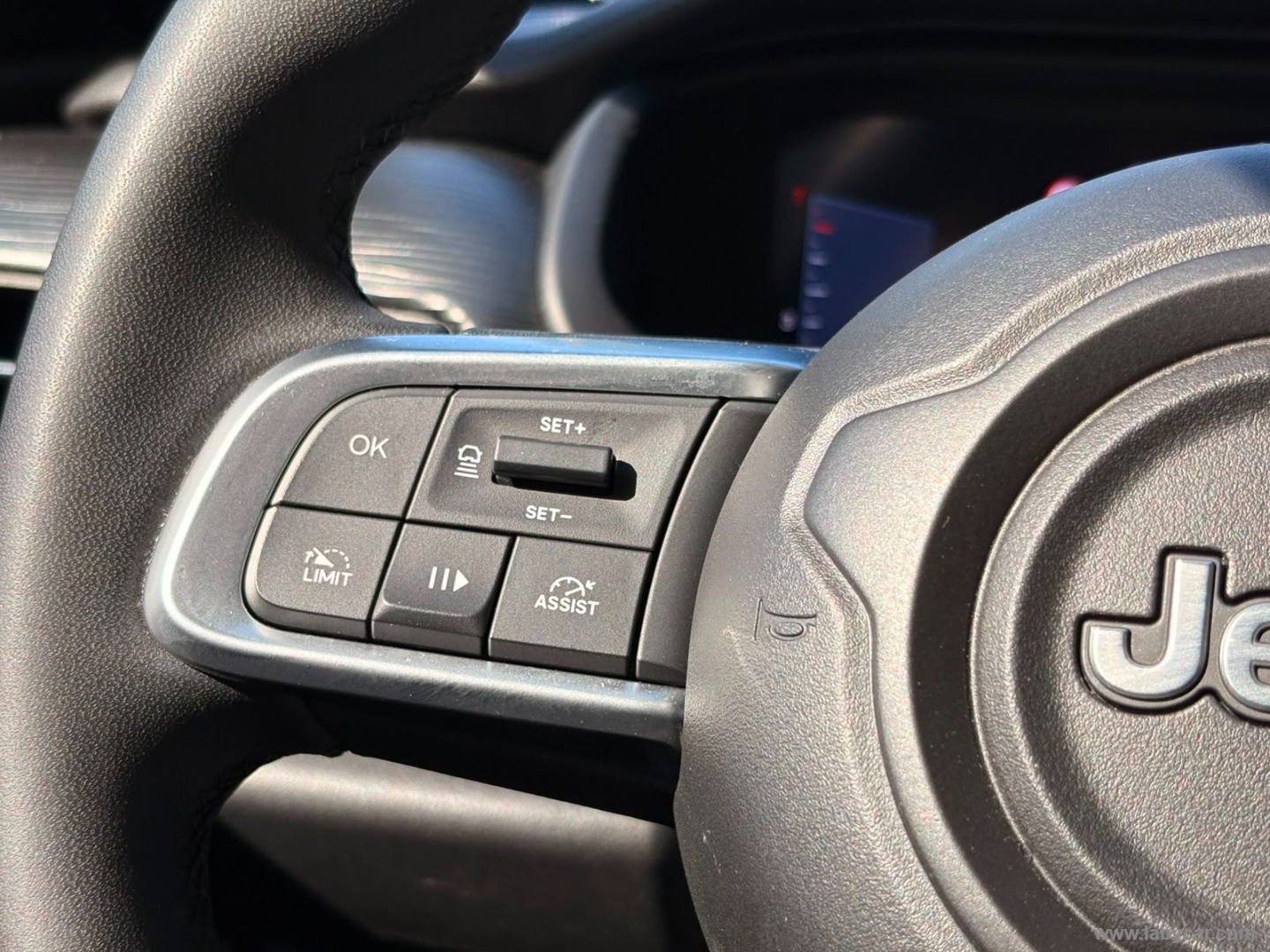 Jeep Avenger 1.2 Turbo Altitude - Immagine 26