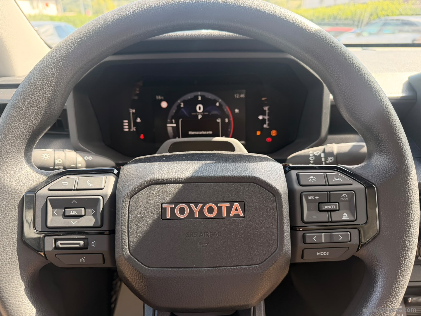 Toyota Hilux 2.8 D-4D 48V A/T 4WD DC Hilux - Immagine 26