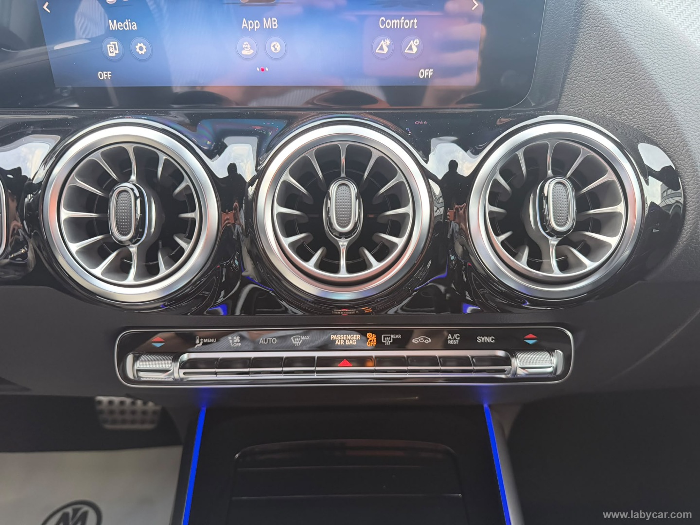 Mercedes-Benz Classe GLA GLA 200 d Automatic AMG Line Extra - Immagine 26