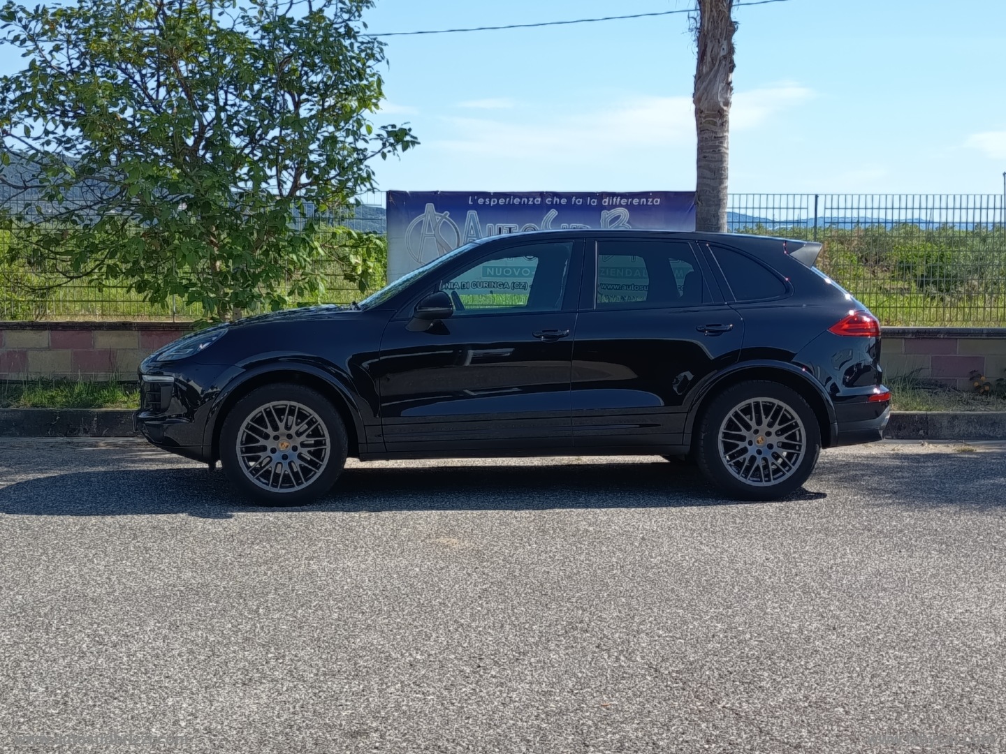 Cayenne 3.0 Diesel Platinum Edition - immagine 26