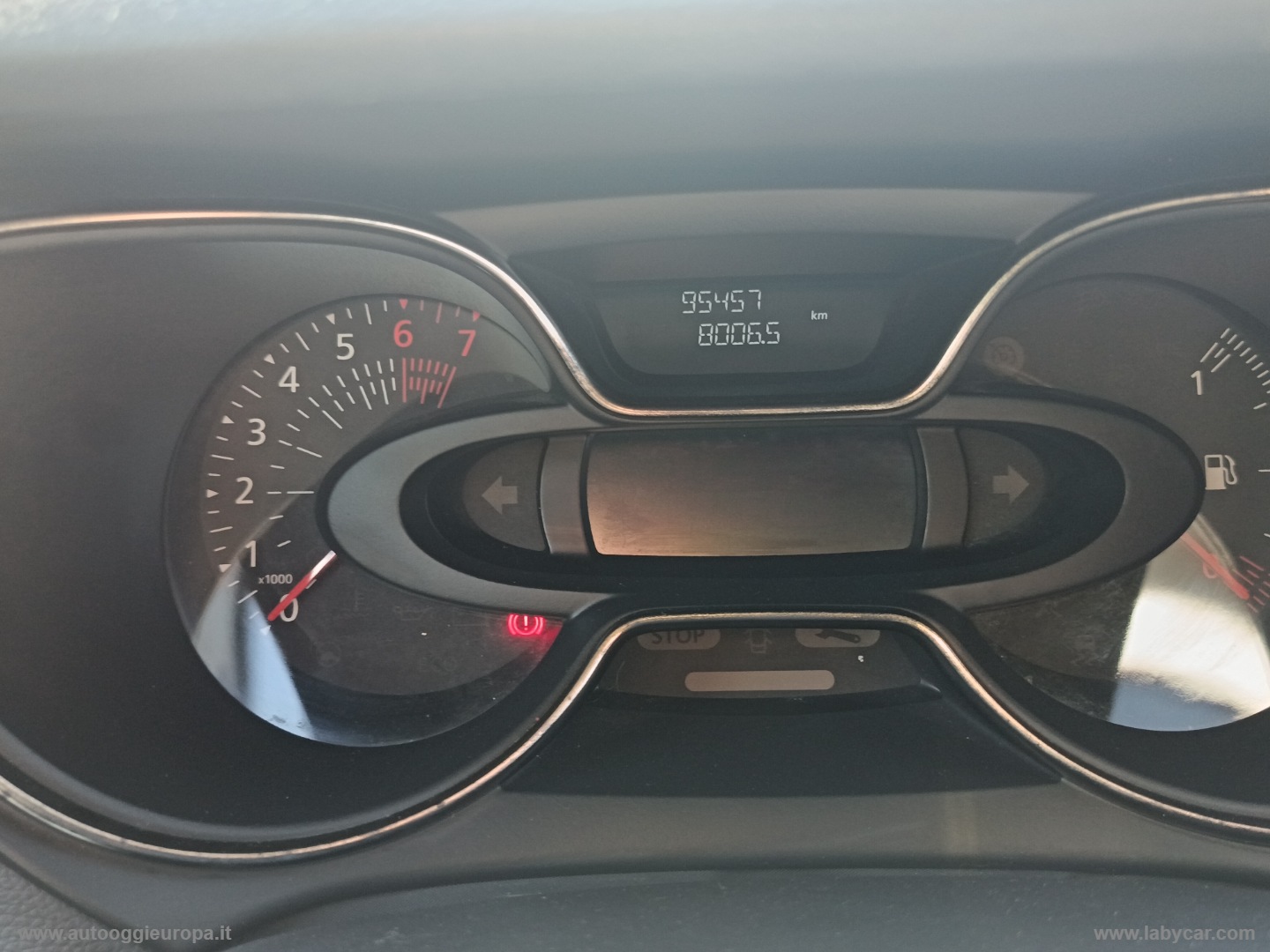 Captur TCe 12V 90 CV Business - immagine 26