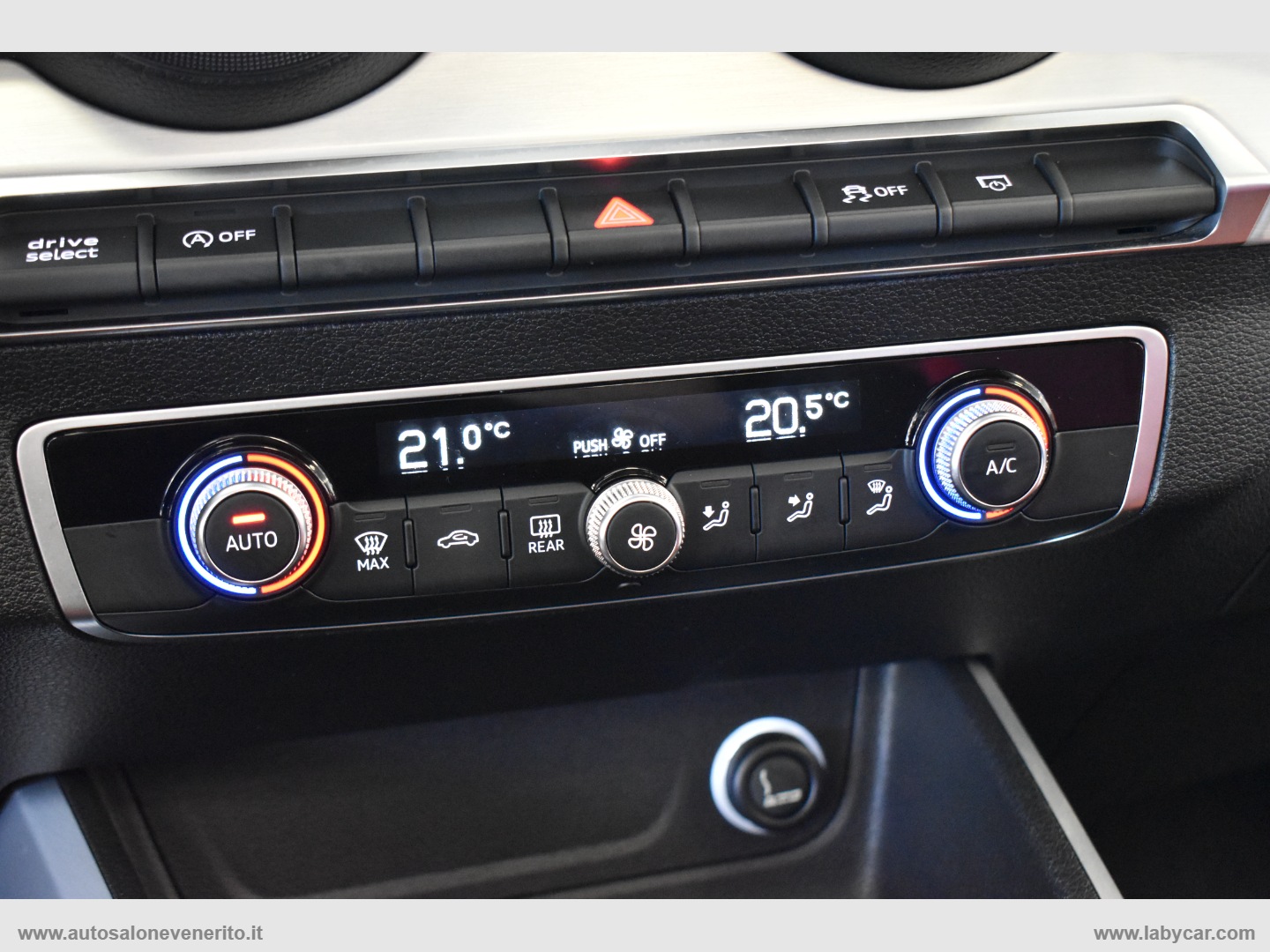 Q2 30 TDI S tronic Identity Black - immagine 26