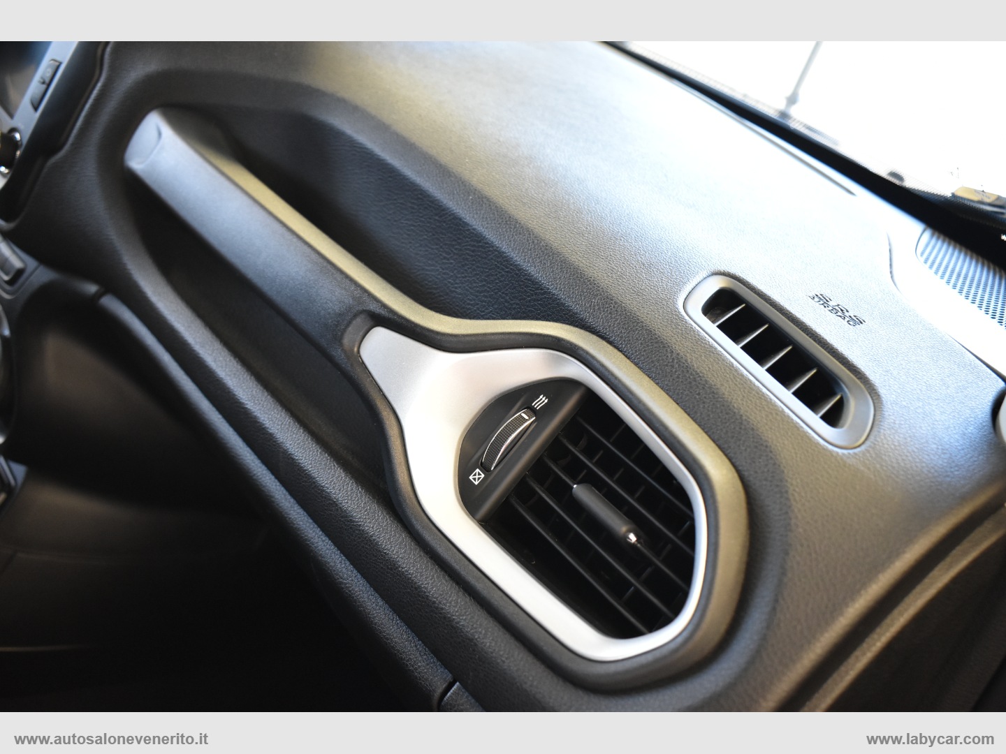 Renegade 1.6 Mjt 120CV Limited - immagine 26