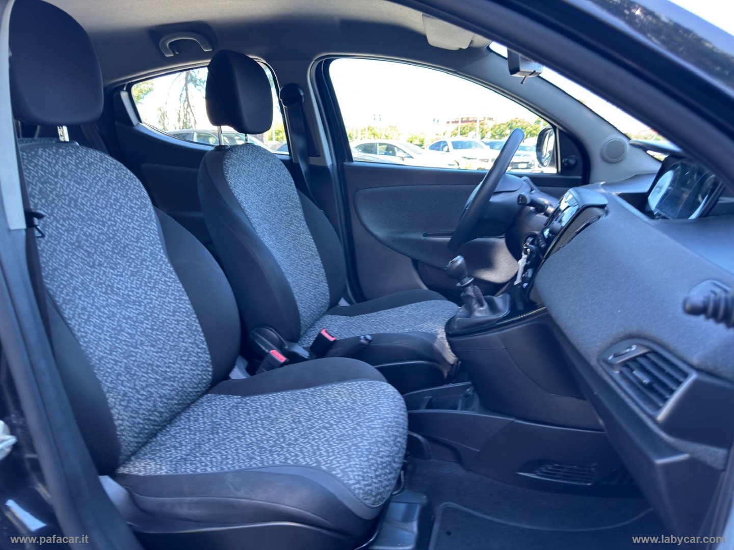Ypsilon 1.0 FireFly 5pS&S Hyb. Eco Silv. - immagine 26