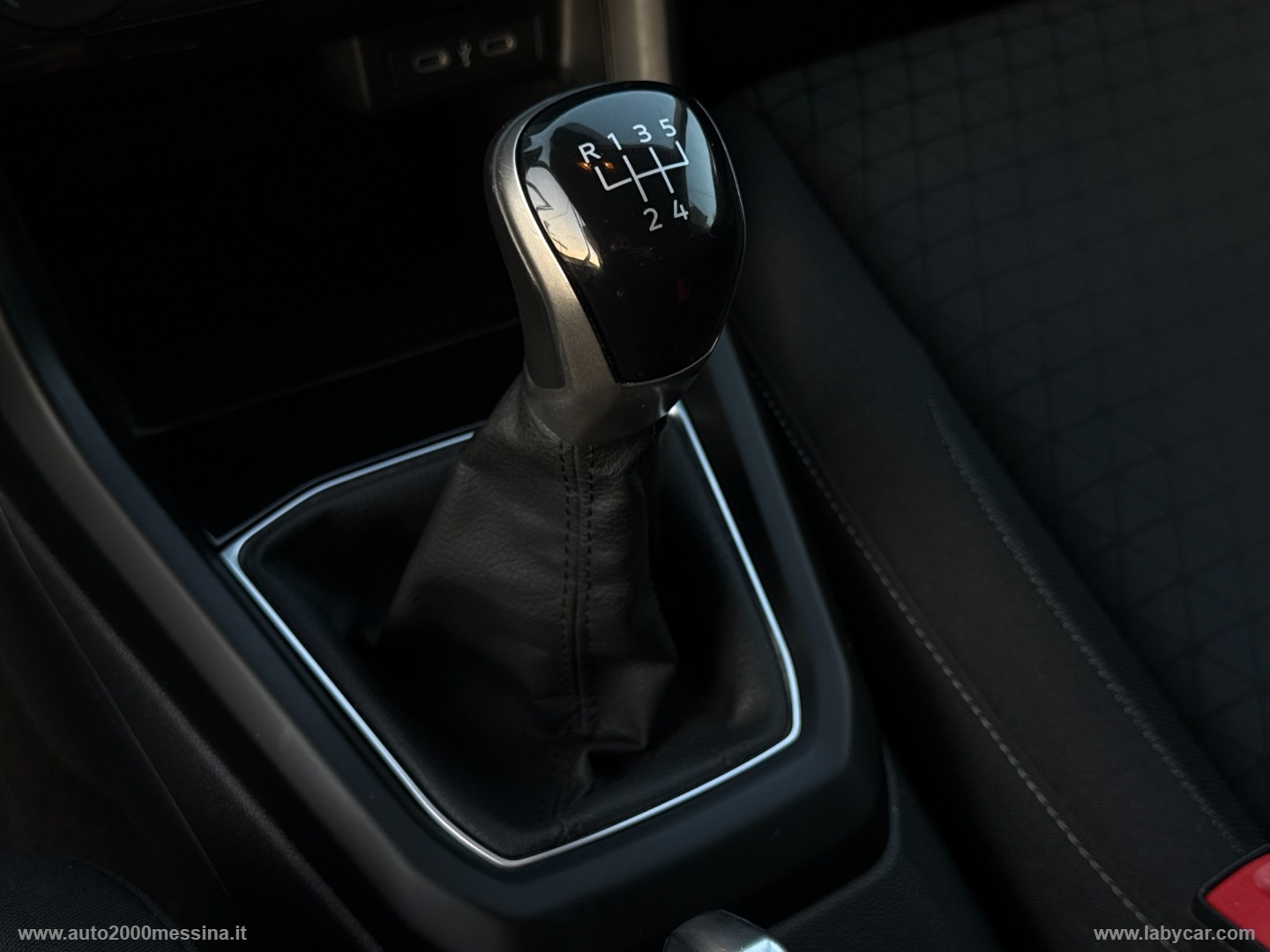 T-Cross 1.0 TSI Style BMT - immagine 26