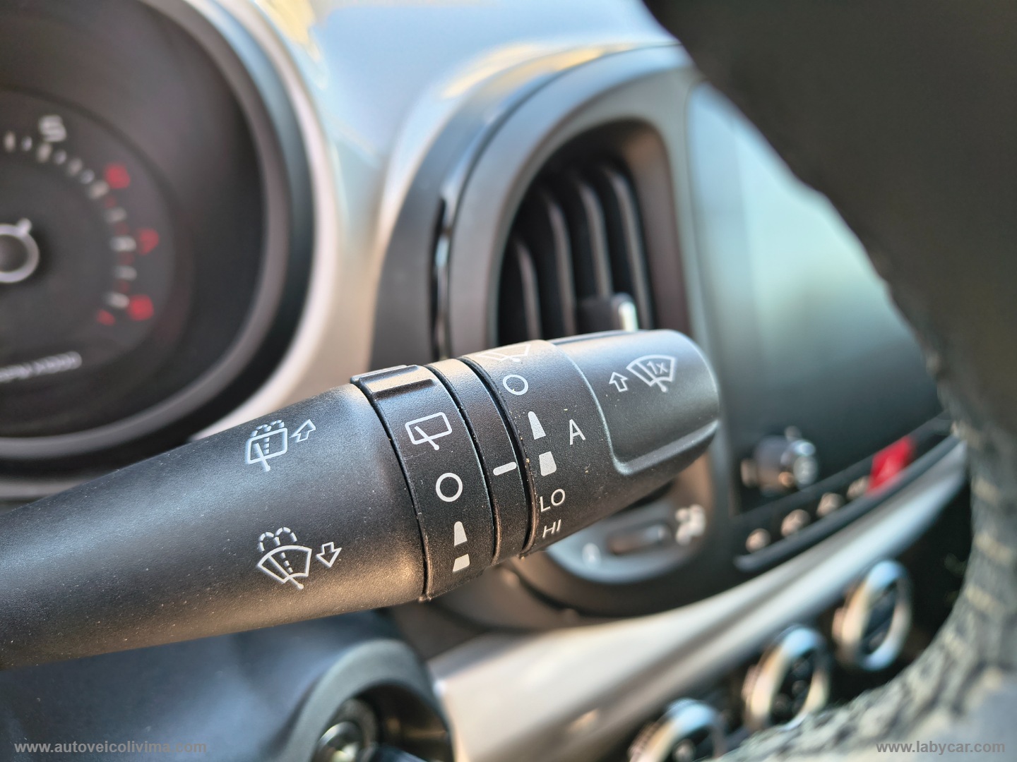 500L 1.4 95 CV S&S Business - immagine 26