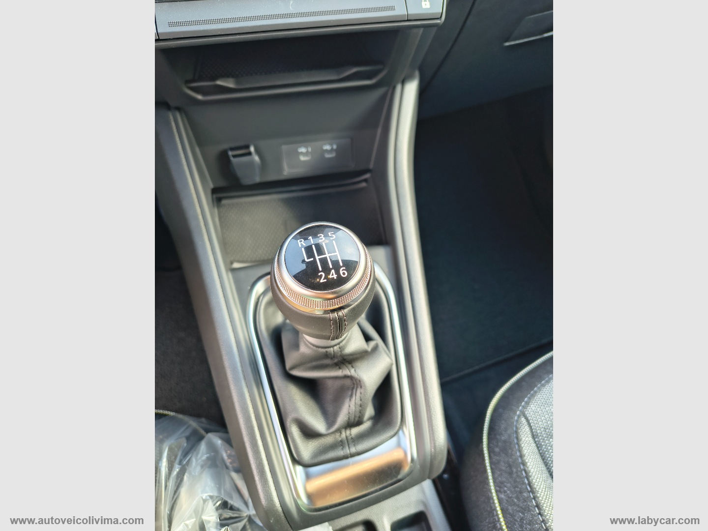 Captur Eco-G 120 CV Techno KM 0 ITALIA - immagine 26