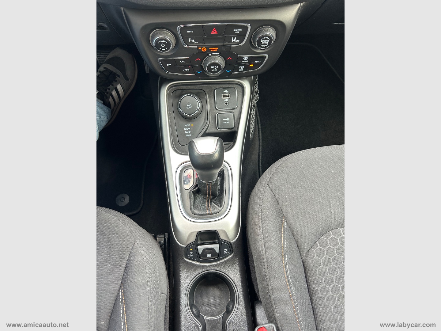 Compass 2.0 Mjt II aut. 4WD Longitude - immagine 26