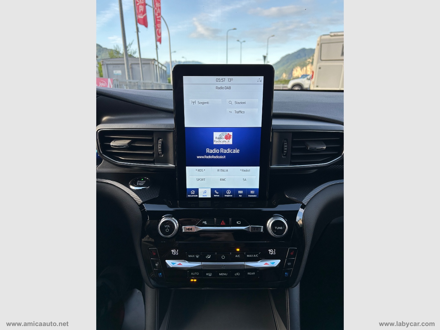 Explorer 3.0 PHEV 457 CV A10 AWD ST Line - immagine 26