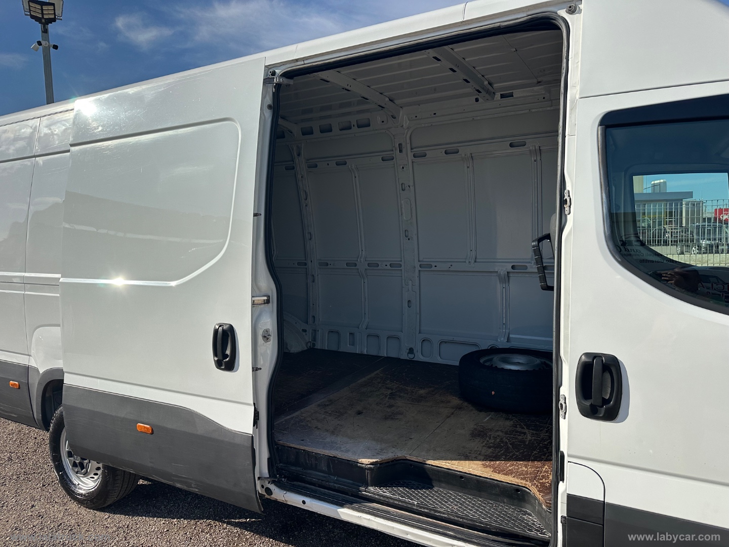 Daily 35S14S 2.3FURGONE MAXI VOLUME HI-MATIC - immagine 26