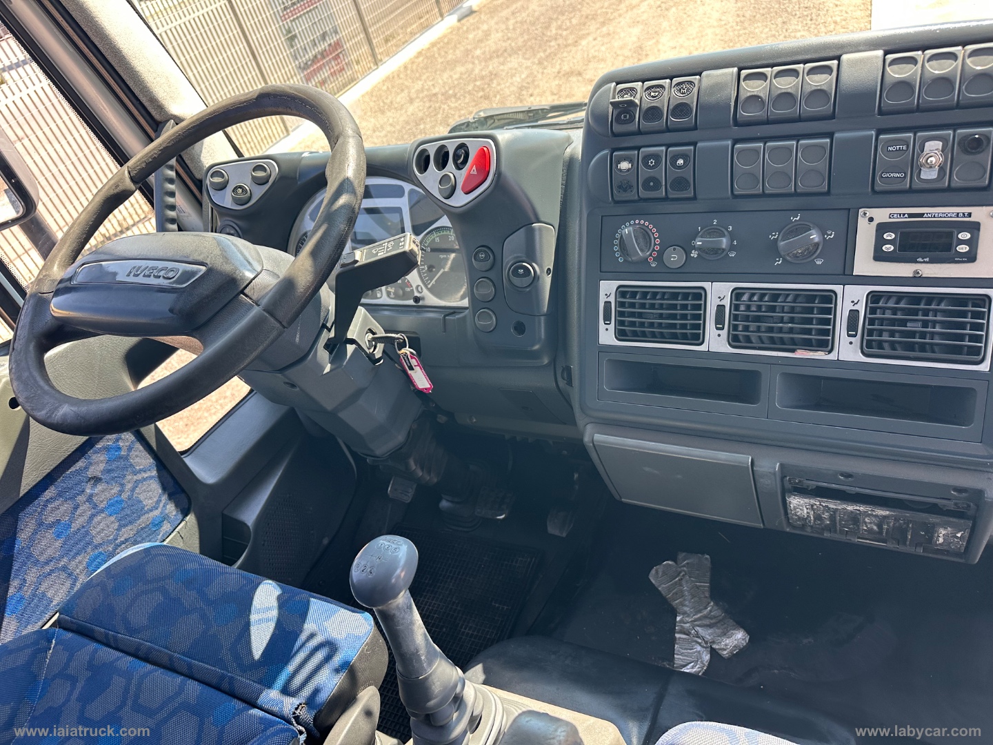 EUROCARGO 75E17 FRIGO+GANCIERE CARNI ATP 2031 - immagine 26