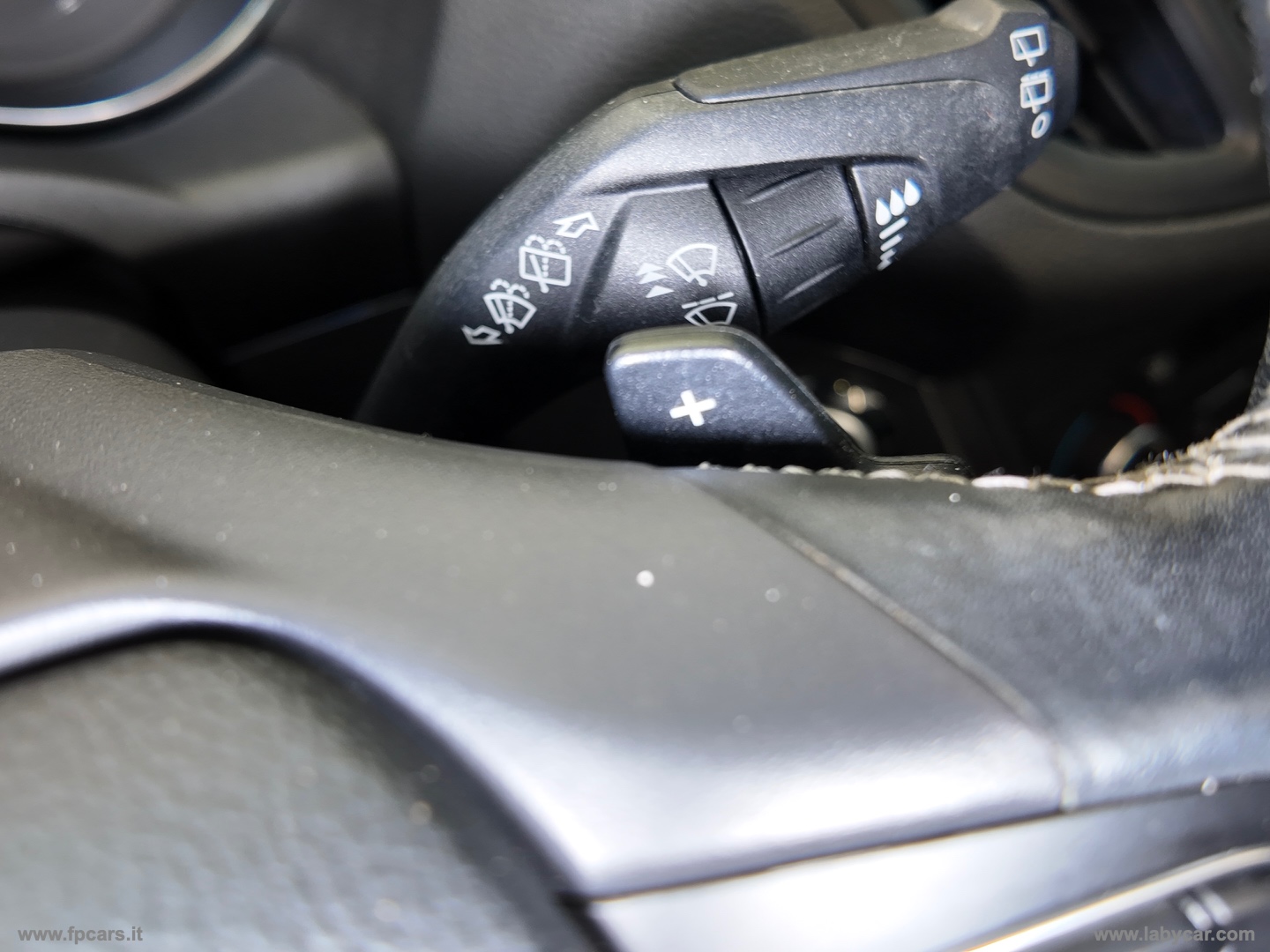 Kuga 2.0 TDCI 150CV S&S 4WD Pow. ST-Line TETTO APRI. - immagine 26