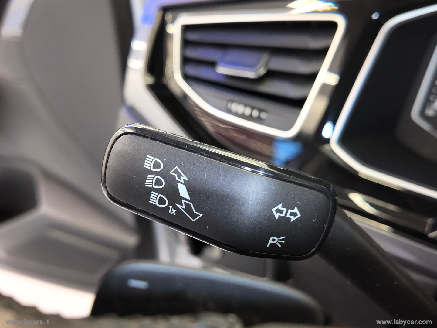 Polo 1.0 TSI 115 CV DSG R-Line - immagine 26