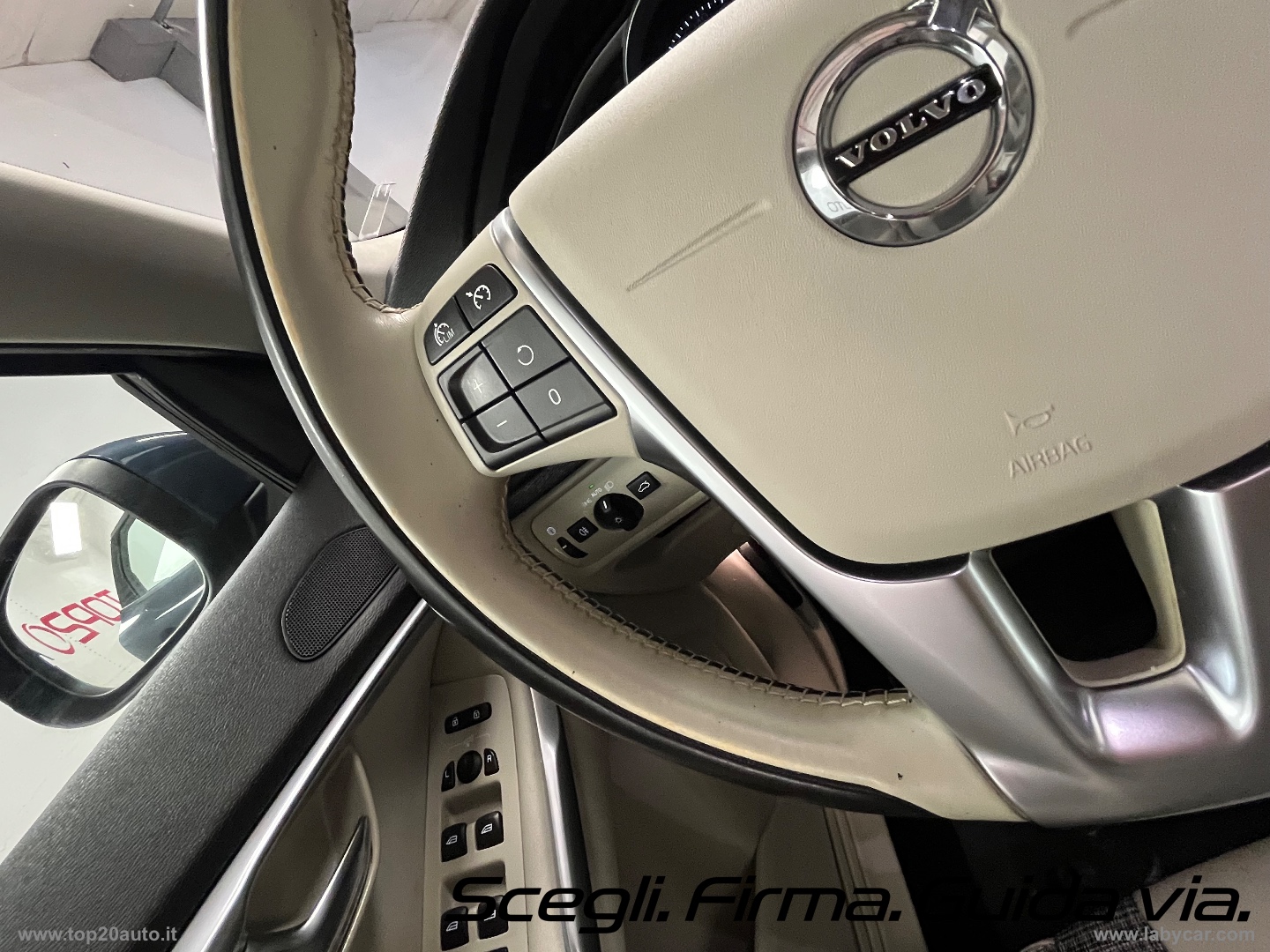 V40 D2 Geartronic Momentum|FARI LED|8 GOMME|PELLE - immagine 26