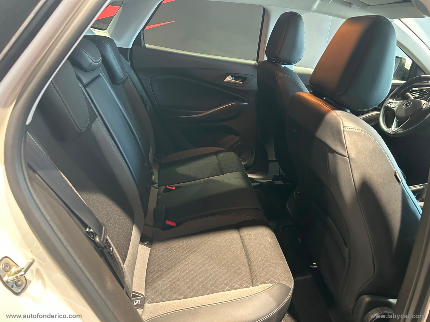Grandland X 1.5 D Ecotec S&S Business - immagine 26