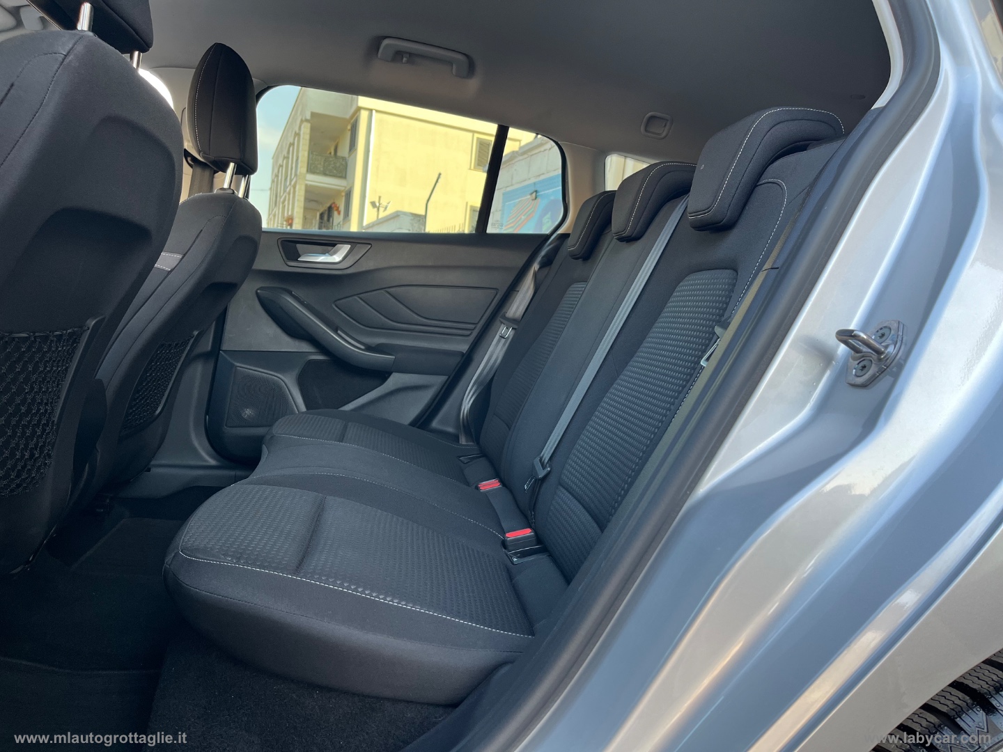 Focus 1.5 EcoBlue 120CV aut. SW Business - immagine 26