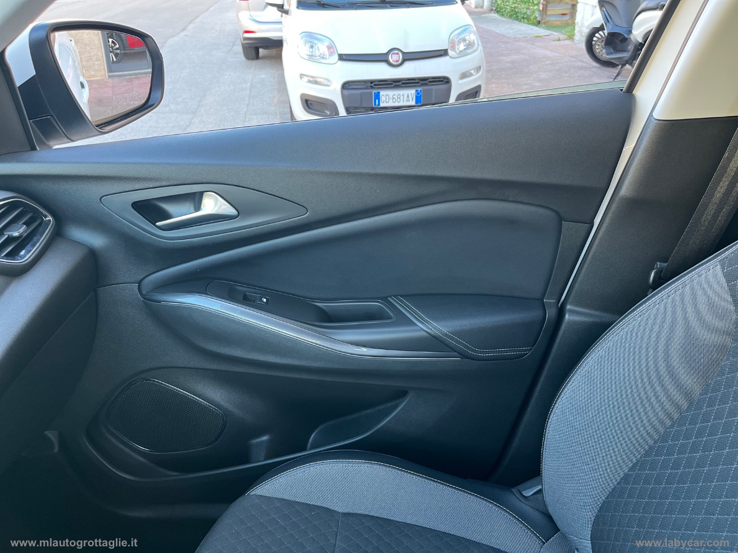 Grandland 1.5 D Ecotec aut. Bus. El. - immagine 26