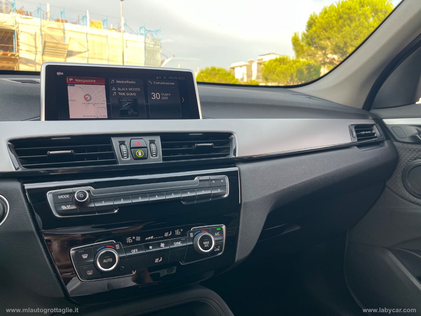 X1 sDrive18d Business Advantage - immagine 26
