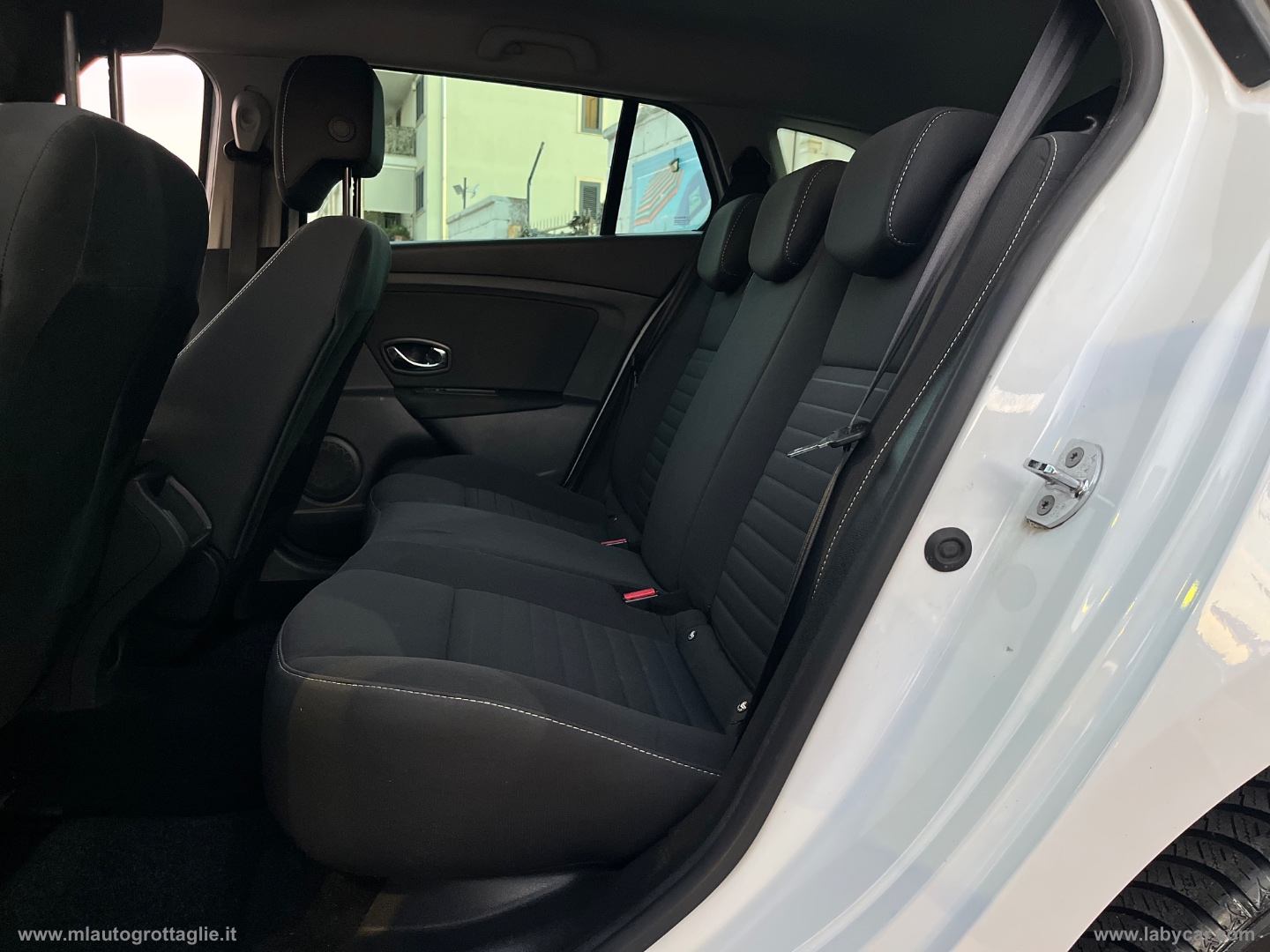 Mégane 1.5 dCi 110 CV SporTour Limited - immagine 26