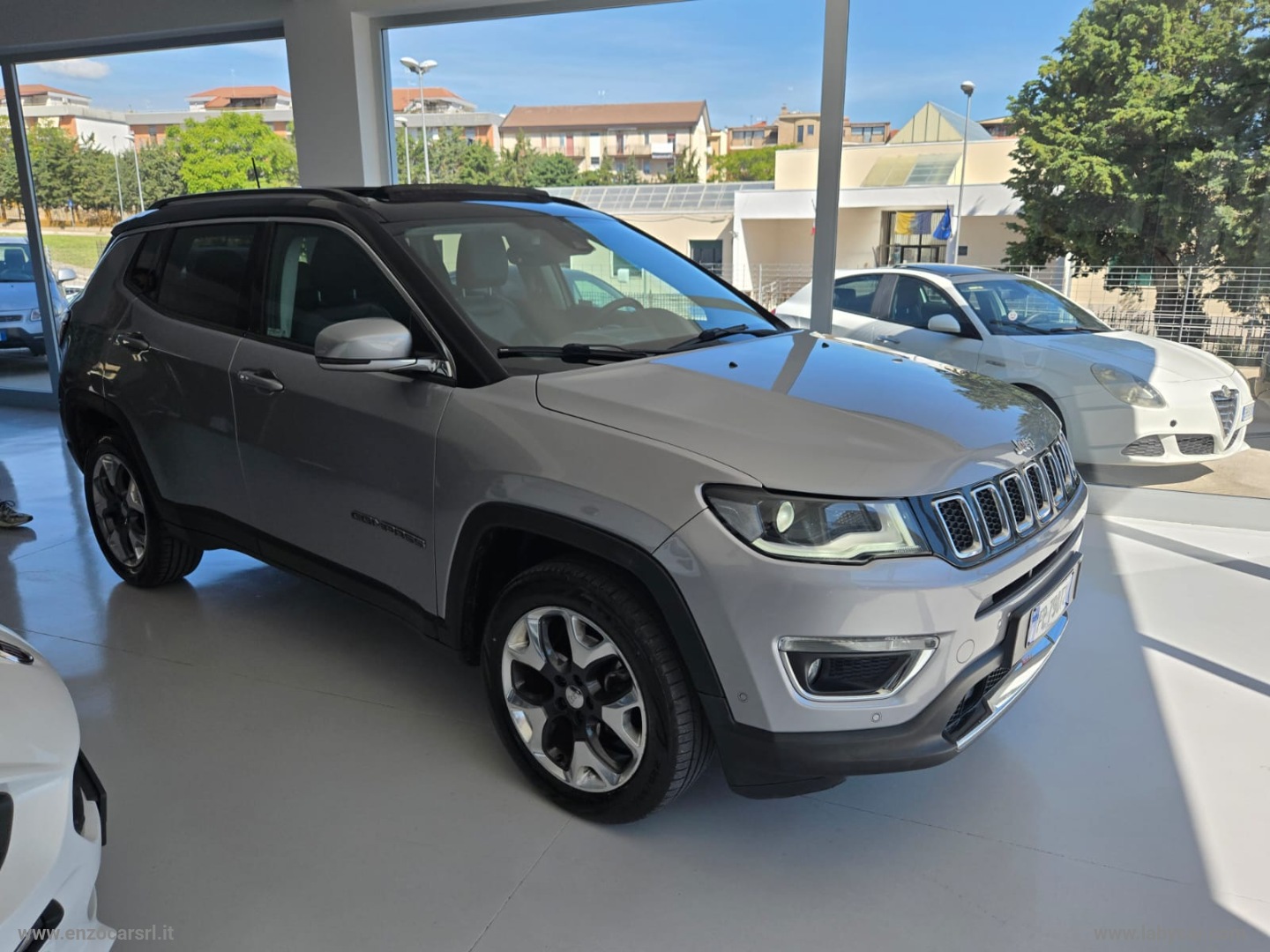 Compass 2.0 Mjt II aut. 4WD Lim. Winter TETTO PANORAMICO - immagine 26