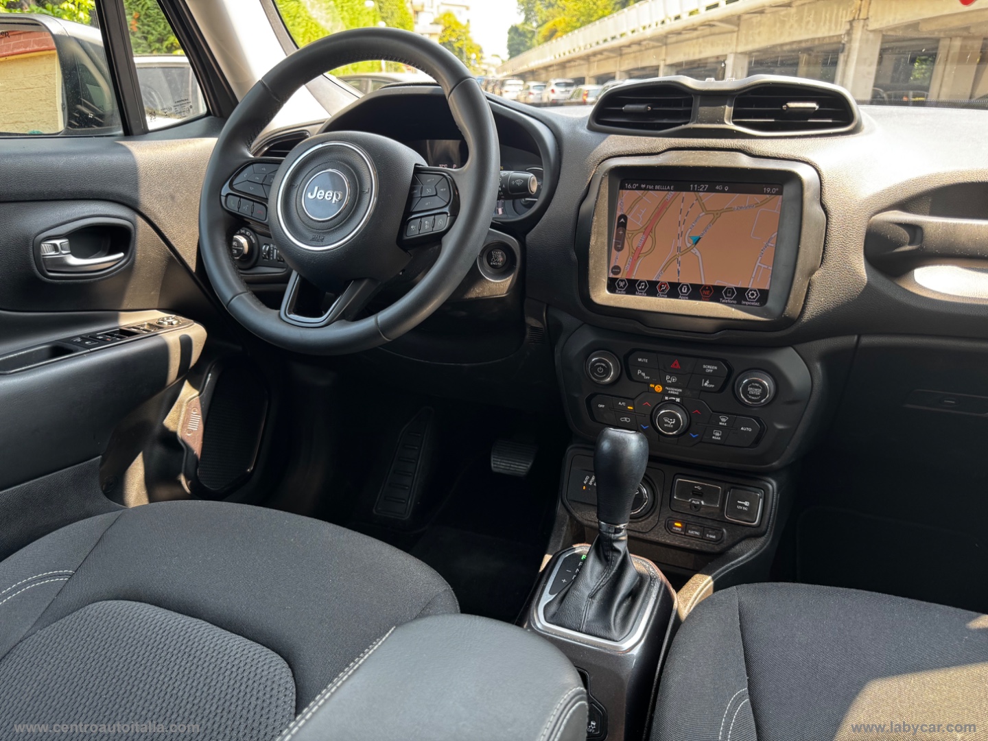 Renegade 1.3 T4 PHEV 4xe Trailhawk - immagine 26