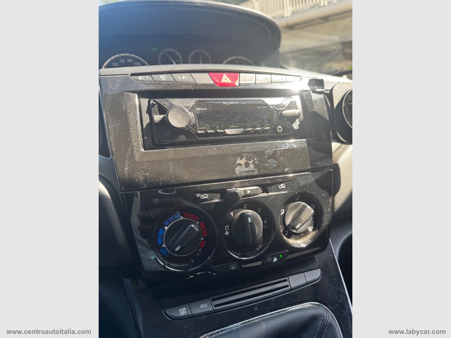 Ypsilon 0.9 T.Air 85 CV 5p. S&S Silver - immagine 26