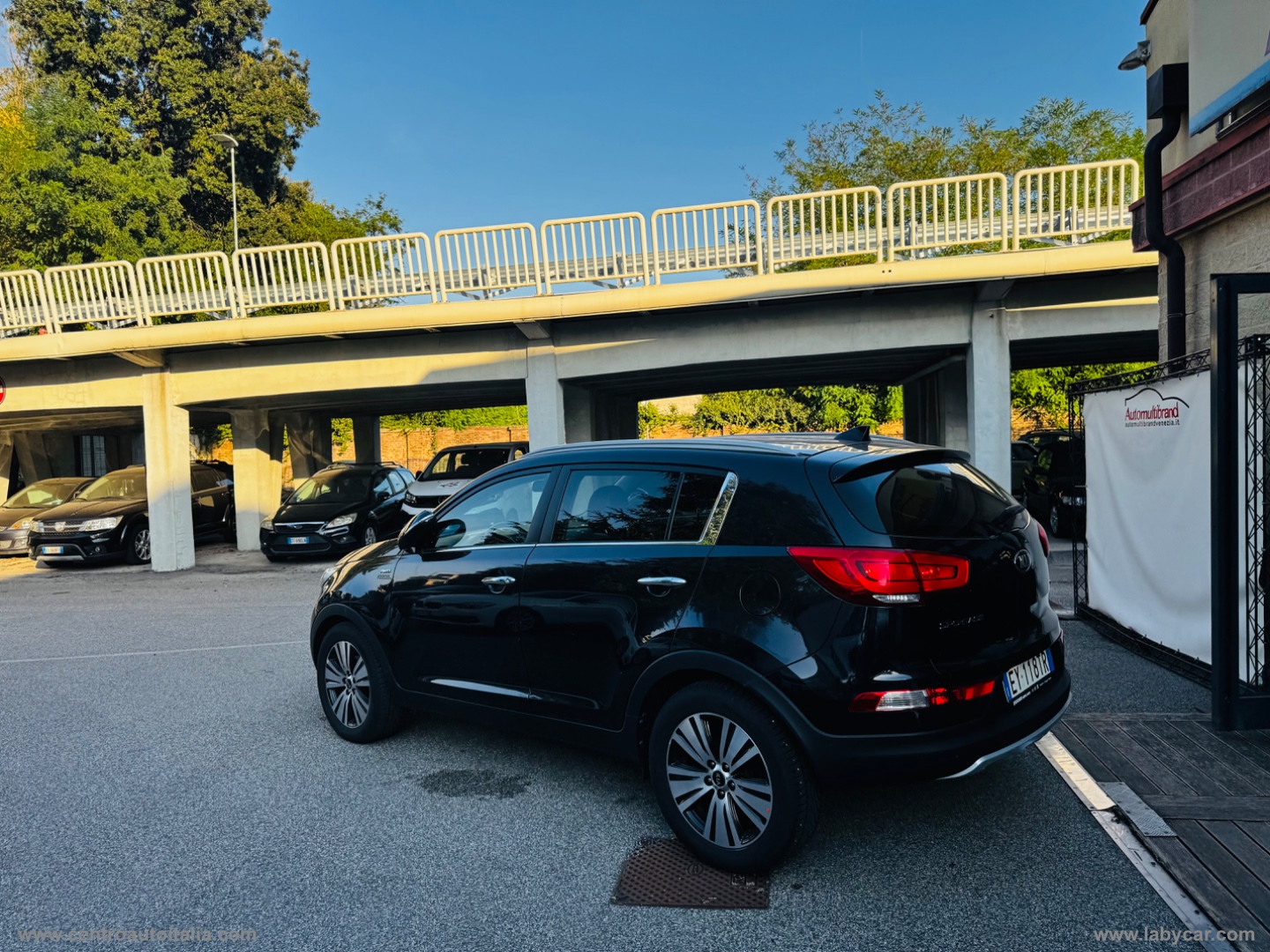 Sportage 2.0 CRDI AWD Pure Rebel - immagine 26