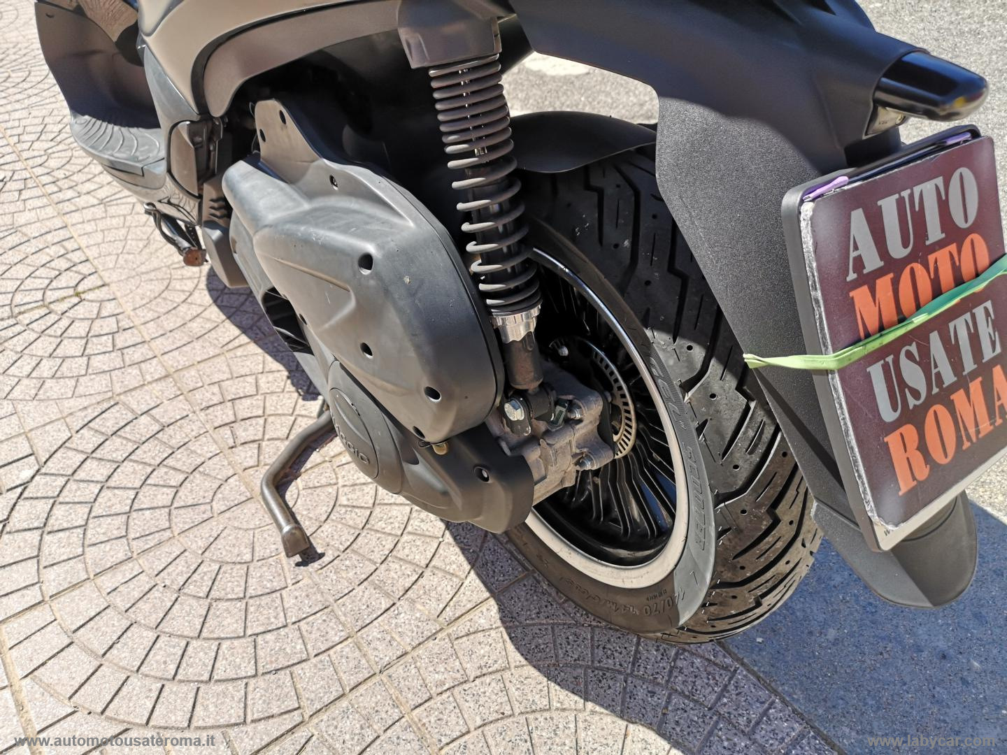 Beverly 300 I.E. POLICE ABS ASR RATE AUTO MOTO SCOOTER - immagine 26