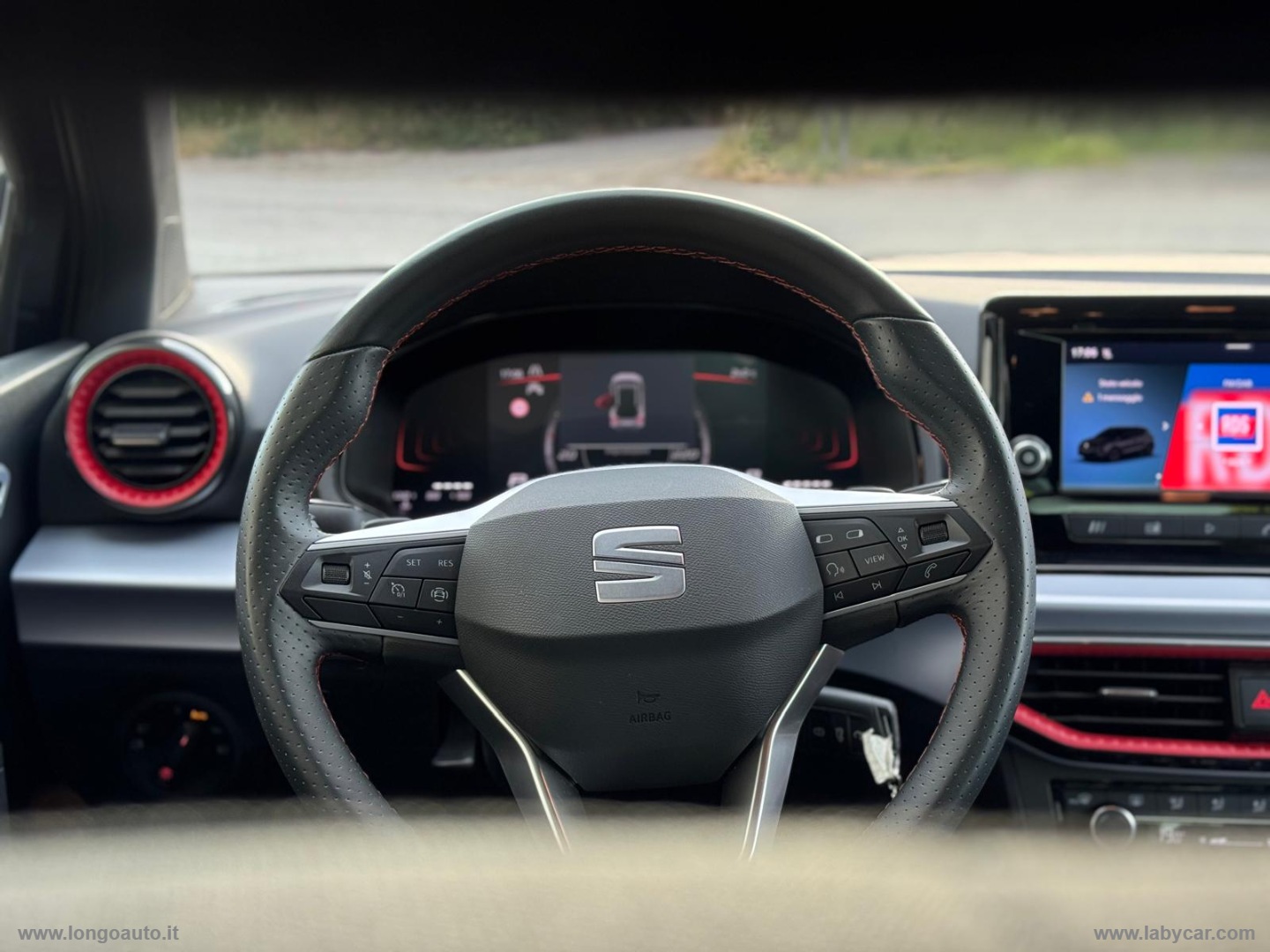 Arona 1.0 EcoTSI 115CV DSG FR ADATTA A NEOPATENTATI - immagine 26