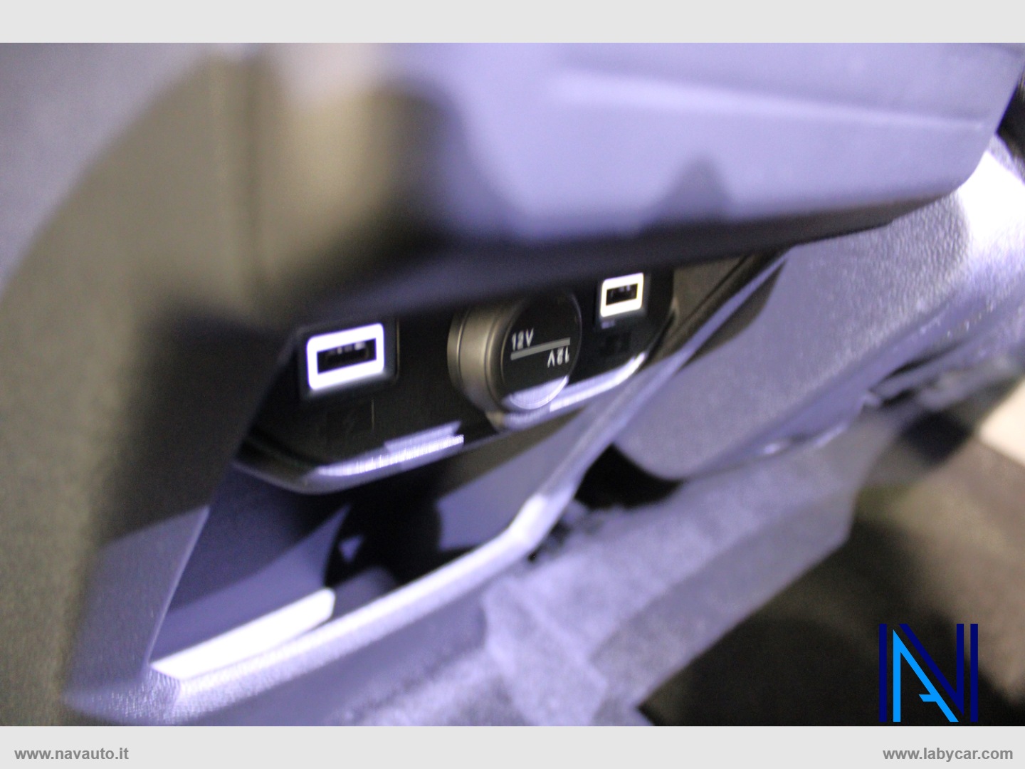 3008 Hybrid 136 e-DCS6 Allure - immagine 26