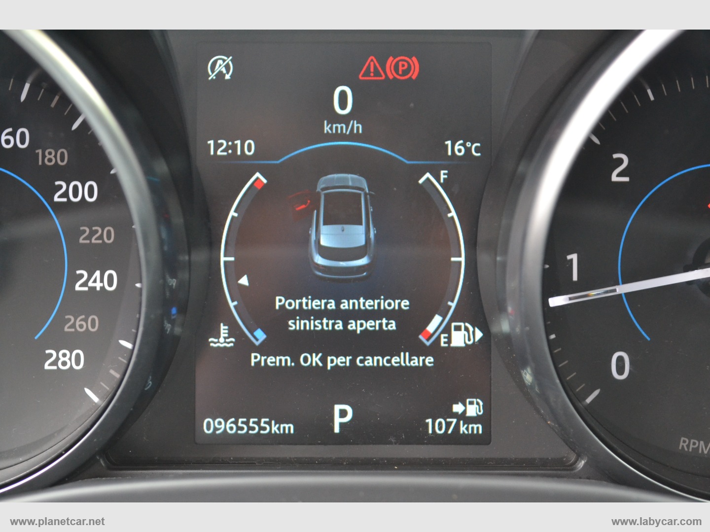 F-Pace 2.0 D 180 CV AWD aut. Prestige - immagine 27