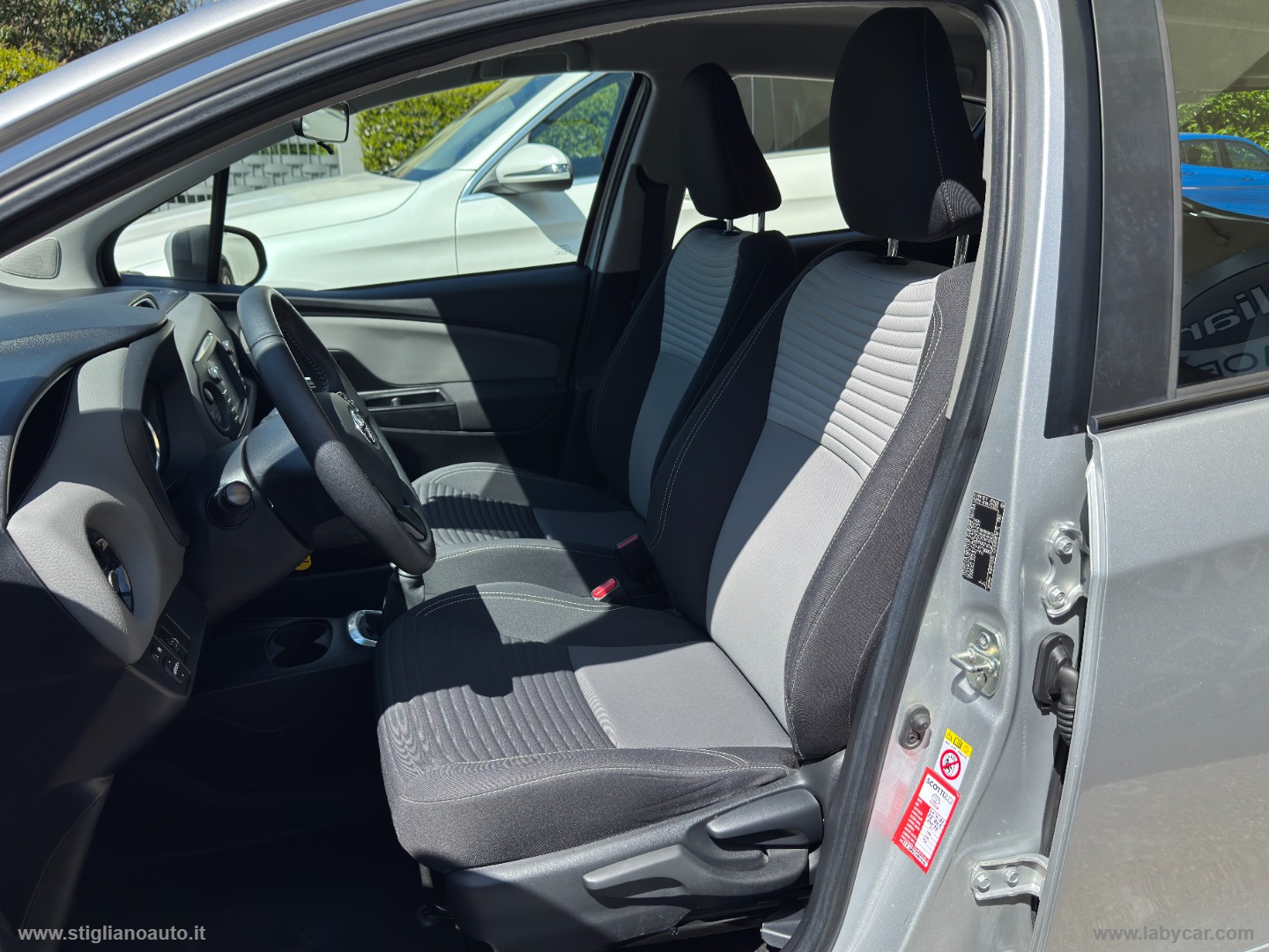 Yaris 1.0 72 CV 5p. Active - immagine 27