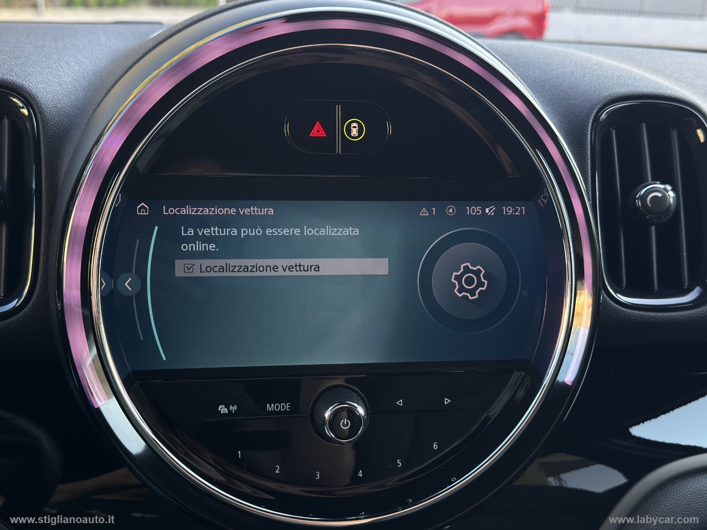 Mini Cooper D Essential Countryman - immagine 27
